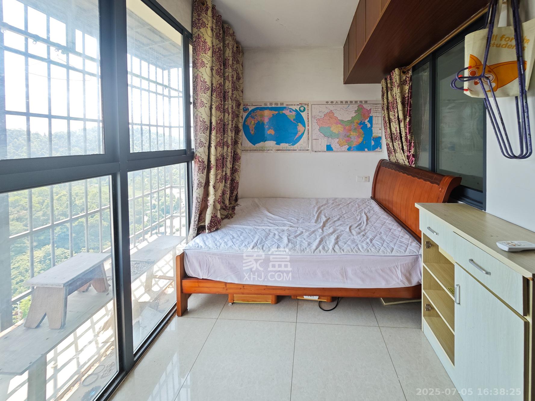 秀峰景园(领秀峰)  2室1厅1卫    40.8万 秀峰景园(领秀峰)  2室1厅1卫    40.8万卧室