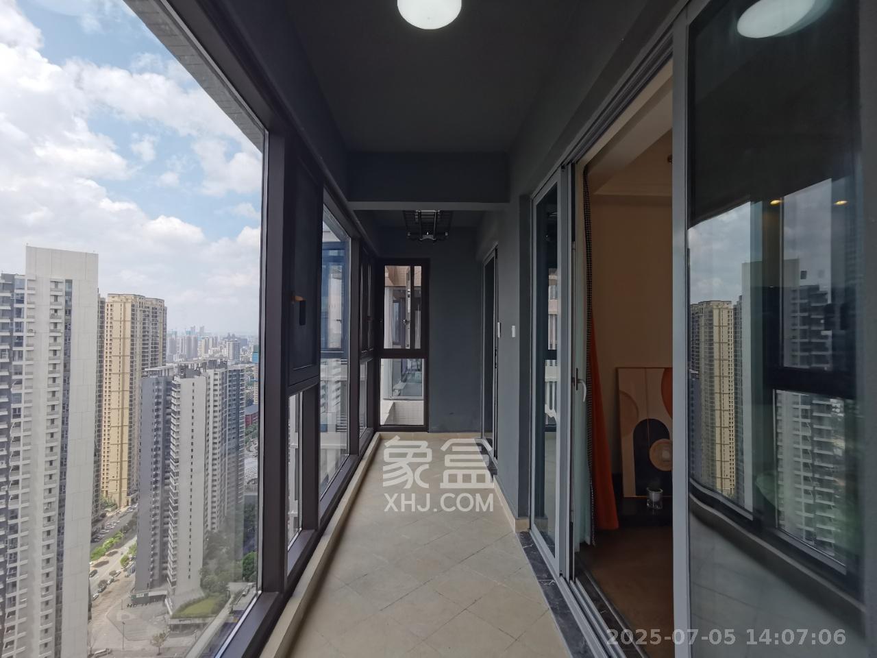保利天禧C区  4室2厅2卫   5500.00元/月室内图