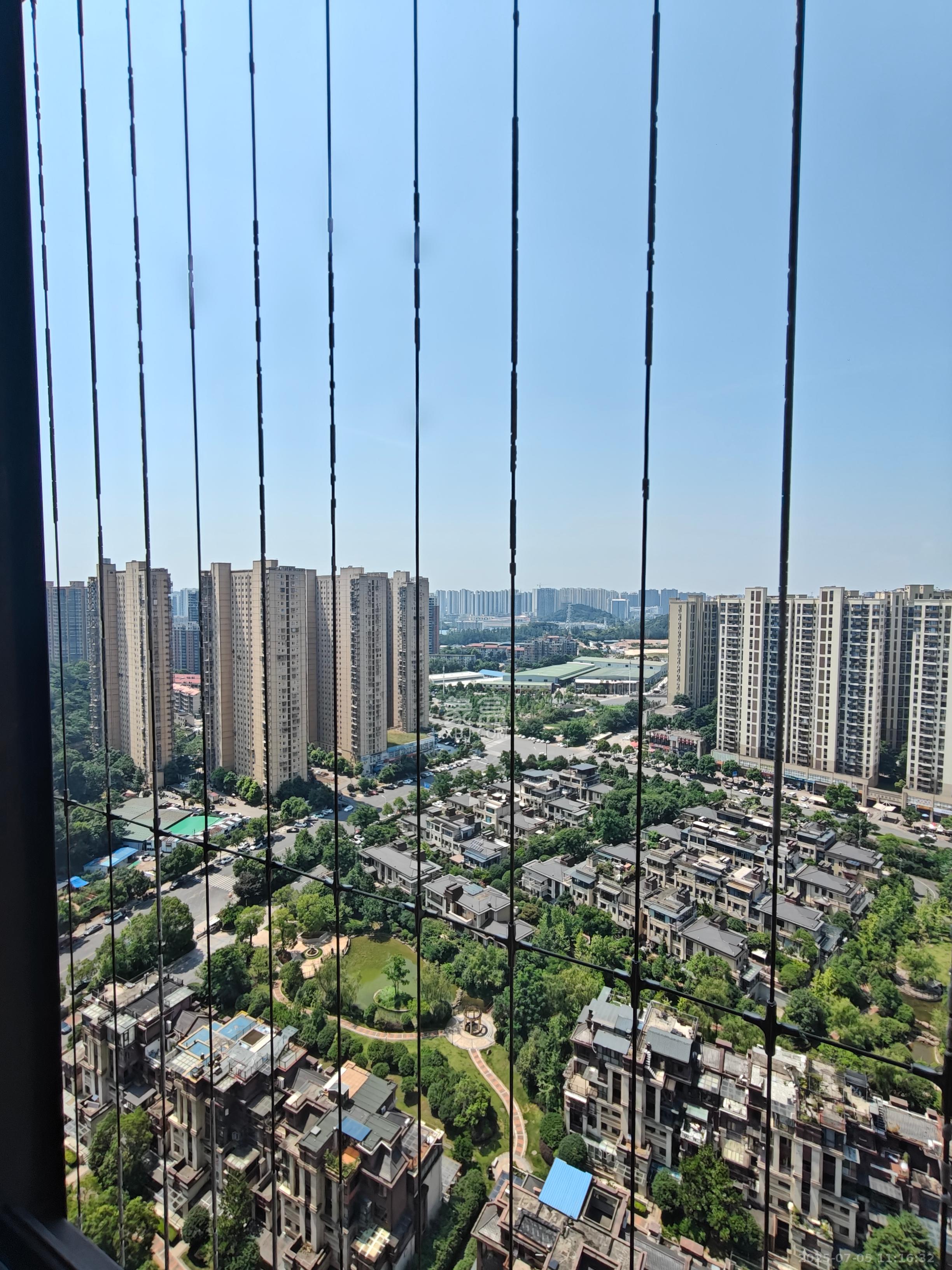 欧莱雅郡  3室2厅1卫   2000.00元/月室内图