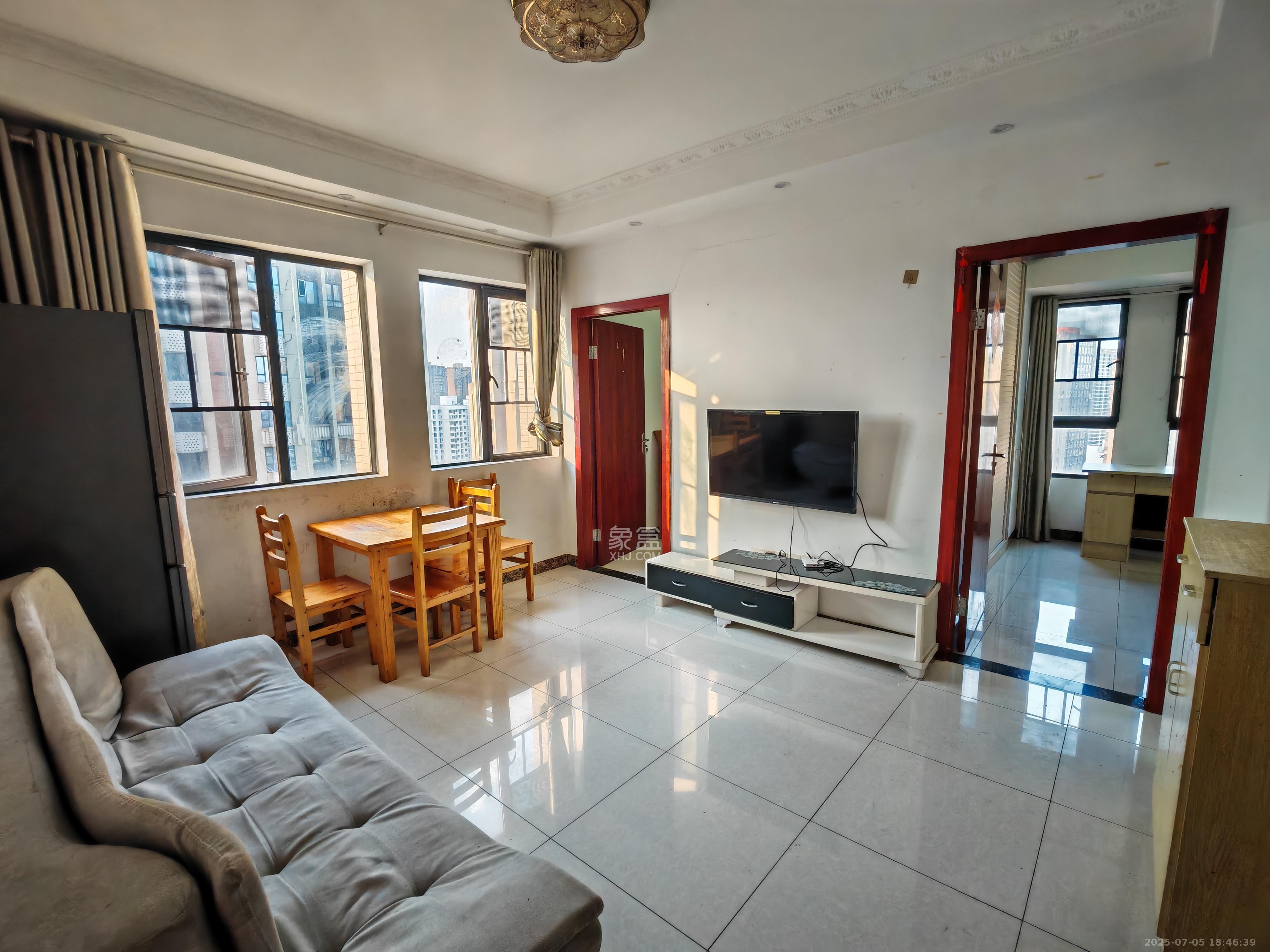 天鸿天府(天鸿中央大院) 2室1厅1卫 2100.0元/月 天鸿天府(天鸿中央大院) 2室1厅1卫 2100.0元/月室内图