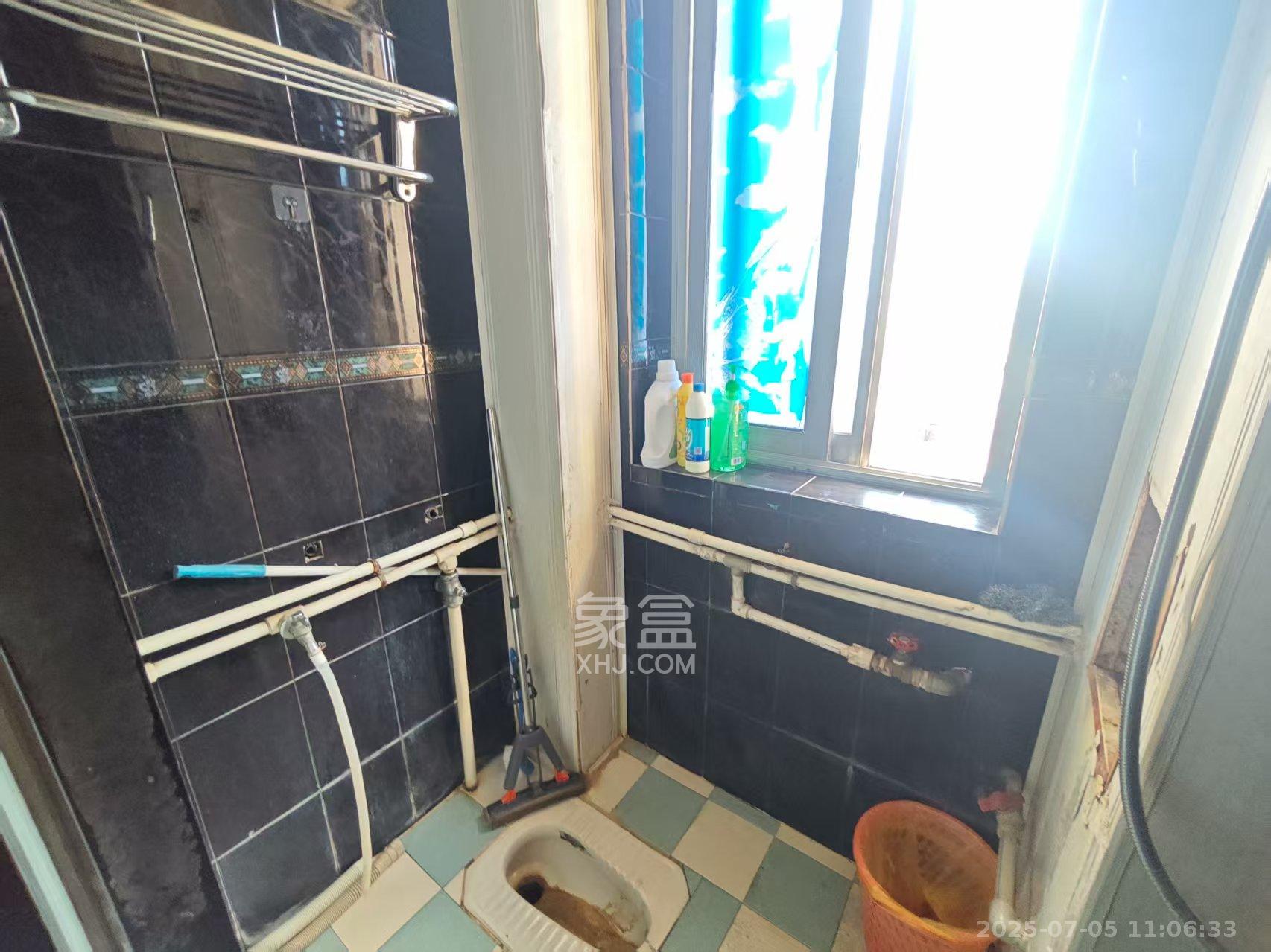 湖南省第六工程公司宿舍(扫把塘) 3室2厅1卫 1800.0元/月 湖南省第六工程公司宿舍(扫把塘) 3室2厅1卫 1800.0元/月室内图