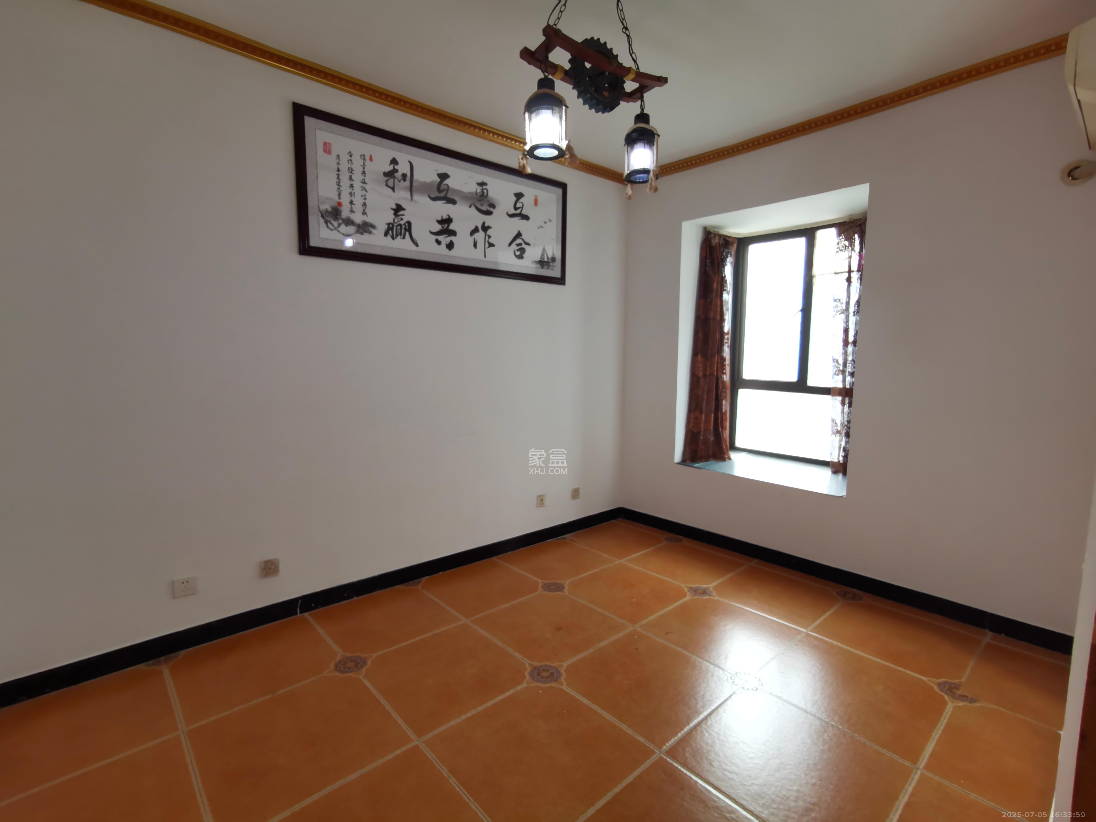 锦湘国际星城三期（锦绣苑）  2室2厅1卫   2300.00元/月室内图