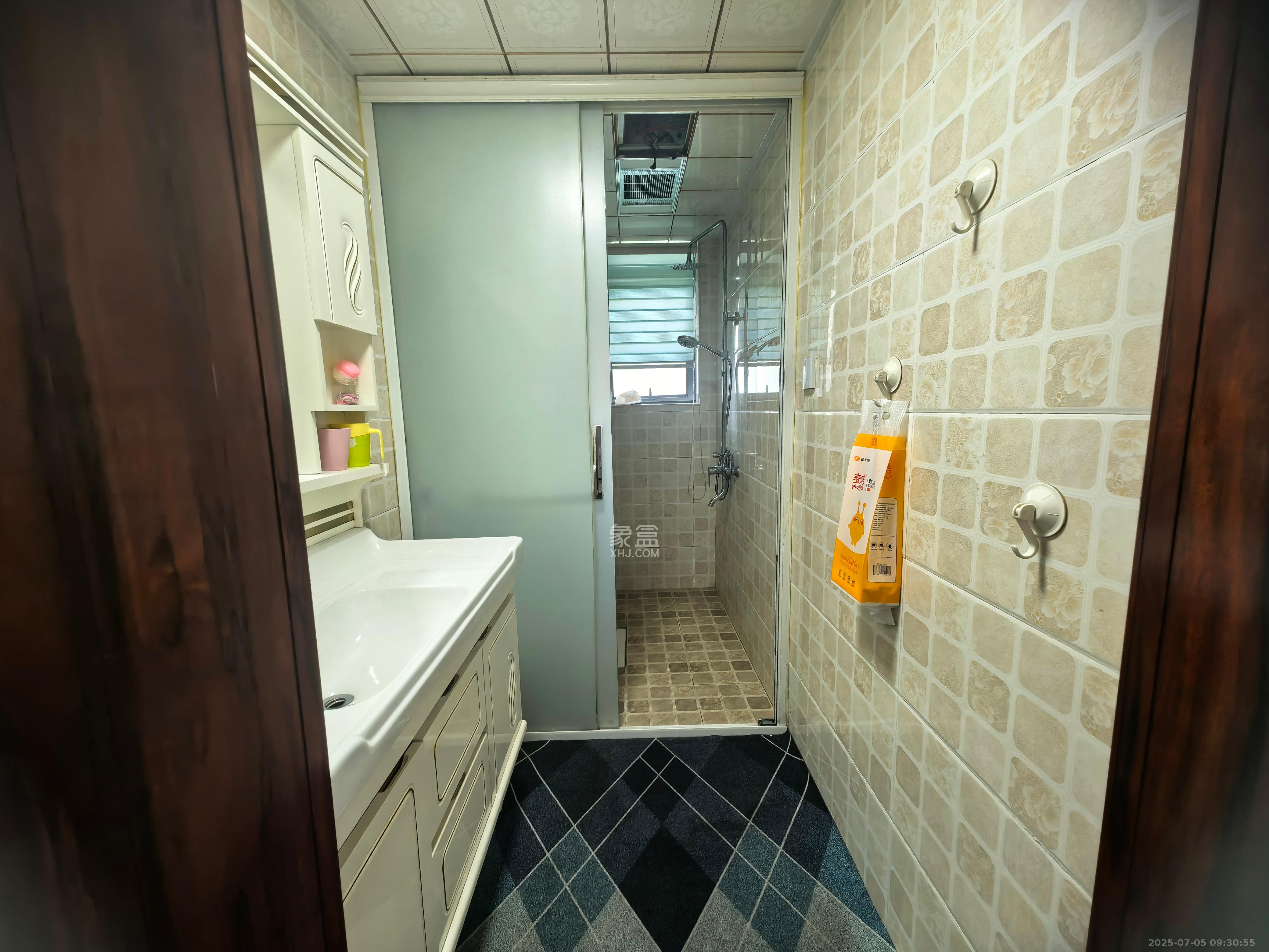 新华都万家城  2室2厅1卫    2300.0元/月 新华都万家城  2室2厅1卫    2300.0元/月室内图