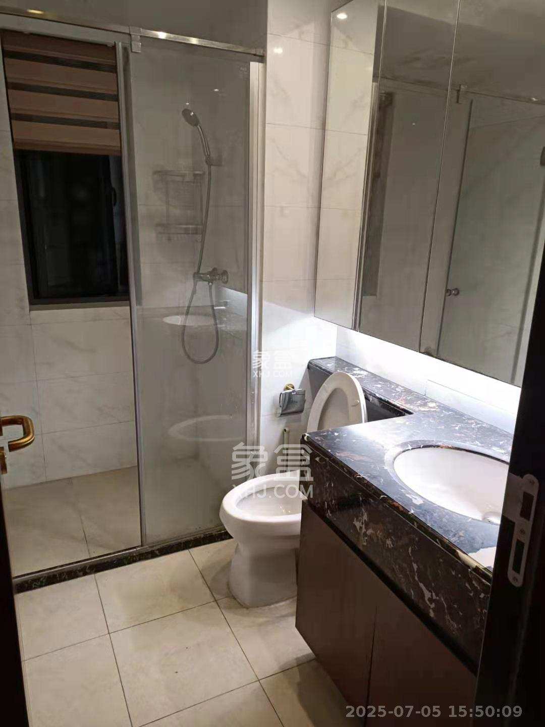 恒大御景天下城一期  3室2厅1卫    2200.0元/月 恒大御景天下城一期  3室2厅1卫    2200.0元/月室内图