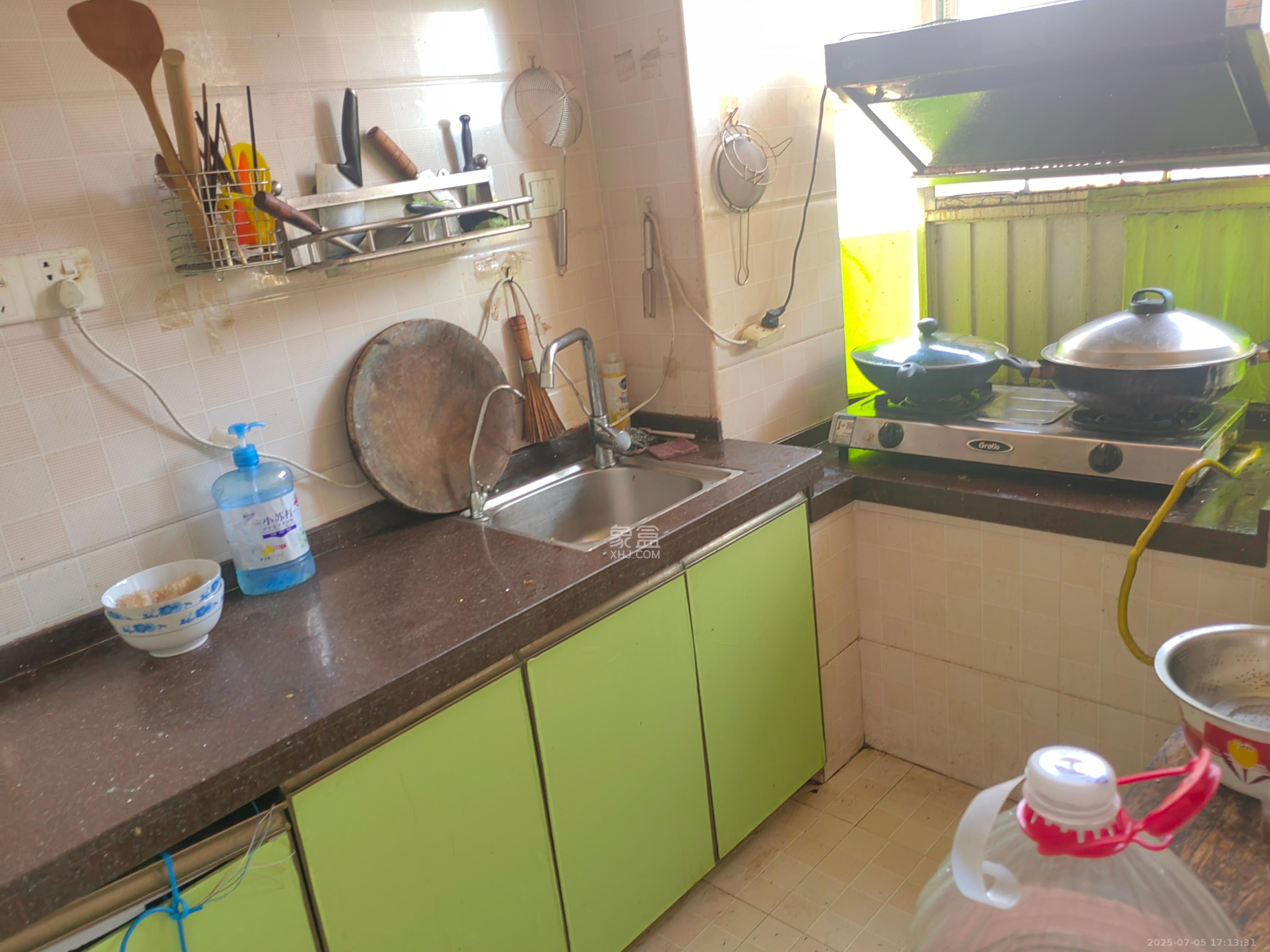 化工宿舍 2室2厅1卫 1900.0元/月 化工宿舍 2室2厅1卫 1900.0元/月室内图