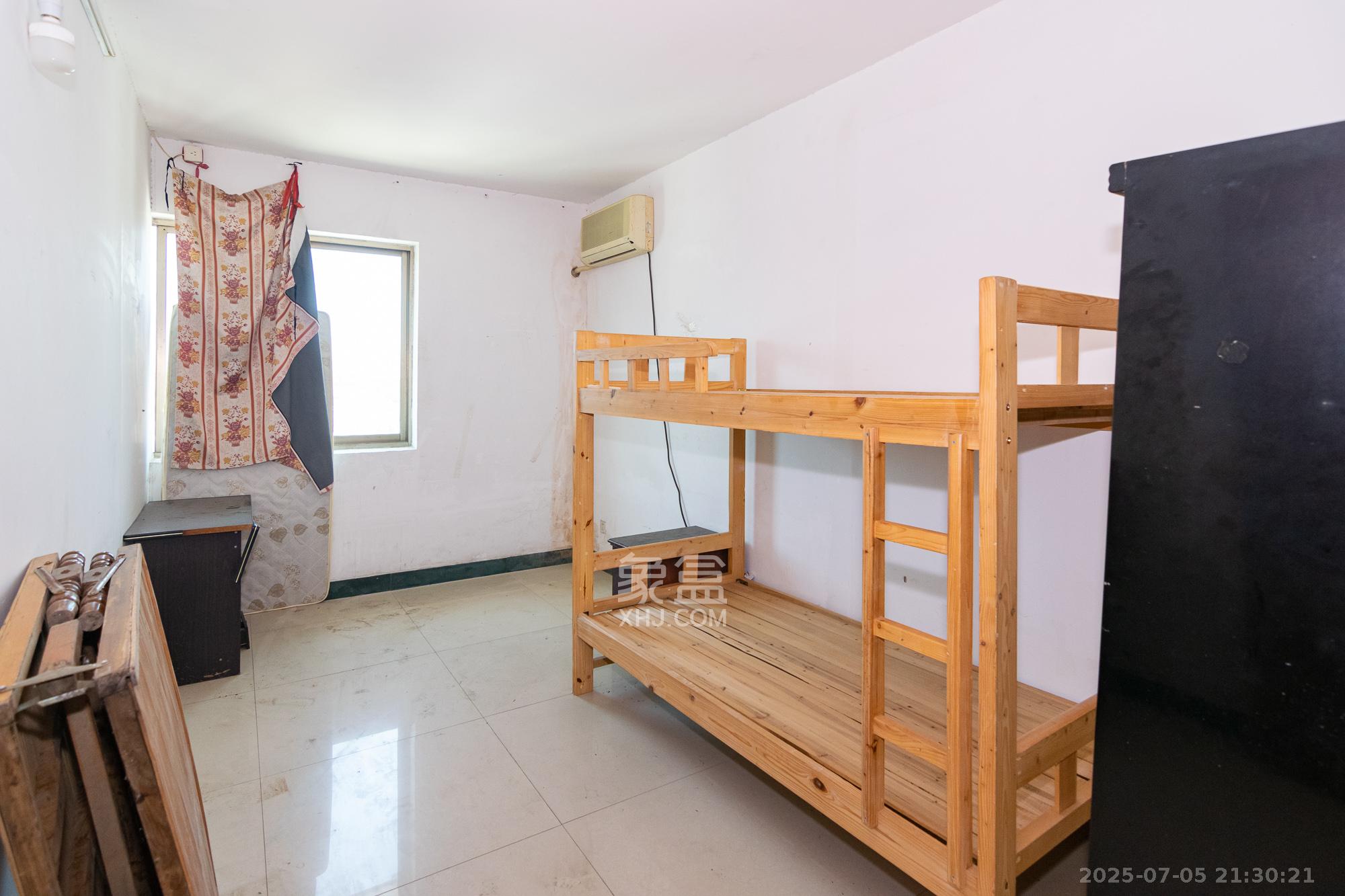 黄金乡金沙村废旧大市场  3室2厅1卫    42.8万 黄金乡金沙村废旧大市场  3室2厅1卫    42.8万卧室