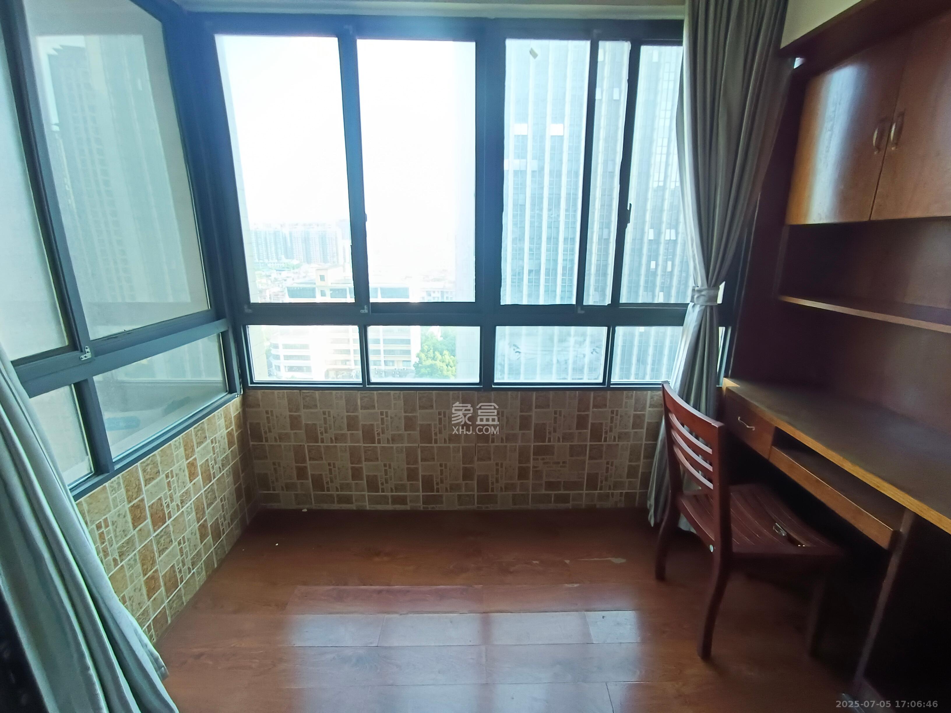 鑫远湘府华城 2室2厅1卫 2500.0元/月 鑫远湘府华城 2室2厅1卫 2500.0元/月室内图