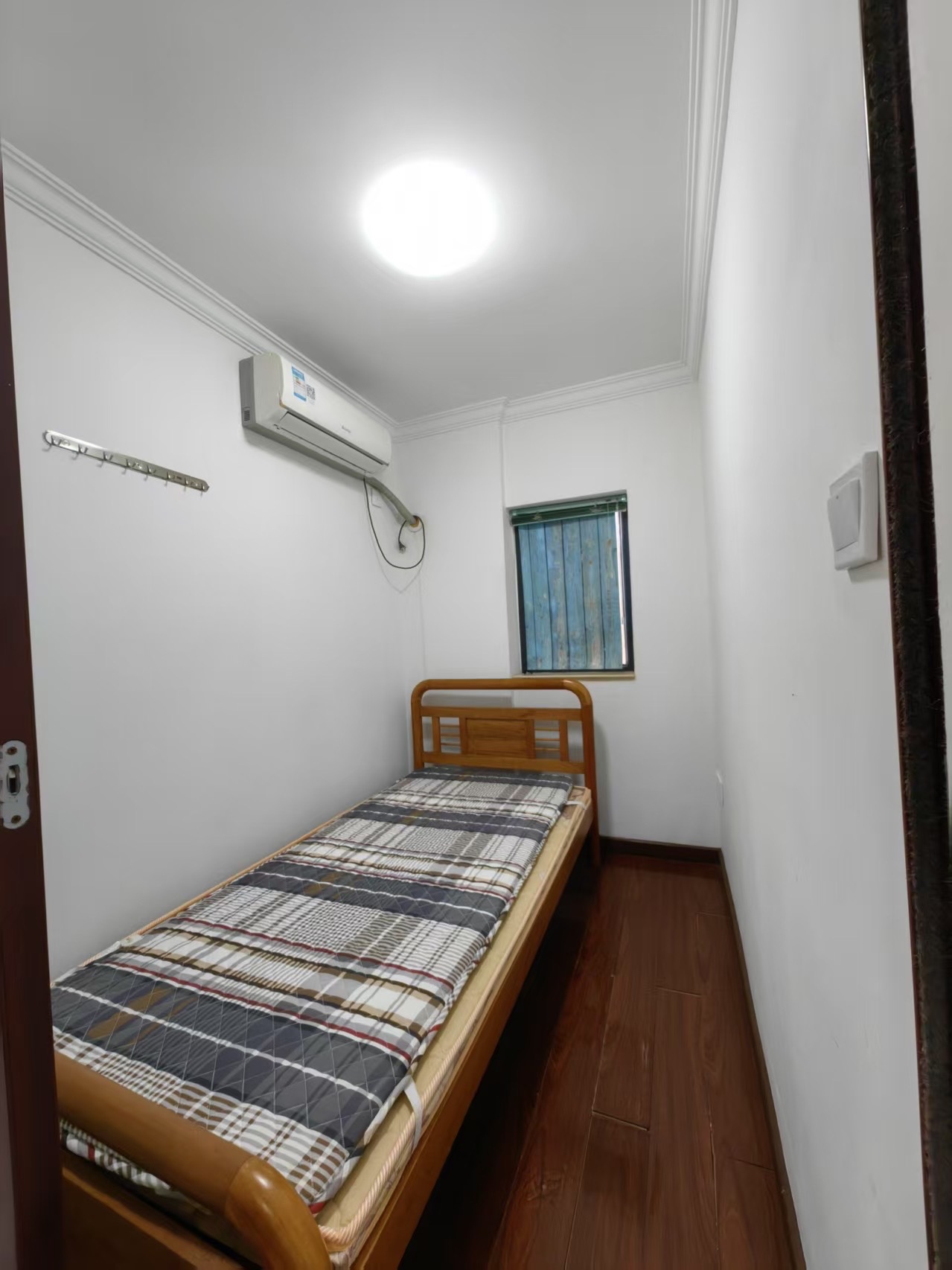 宇建城市花园 2室2厅1卫 68.0万 宇建城市花园 2室2厅1卫 68.0万客厅