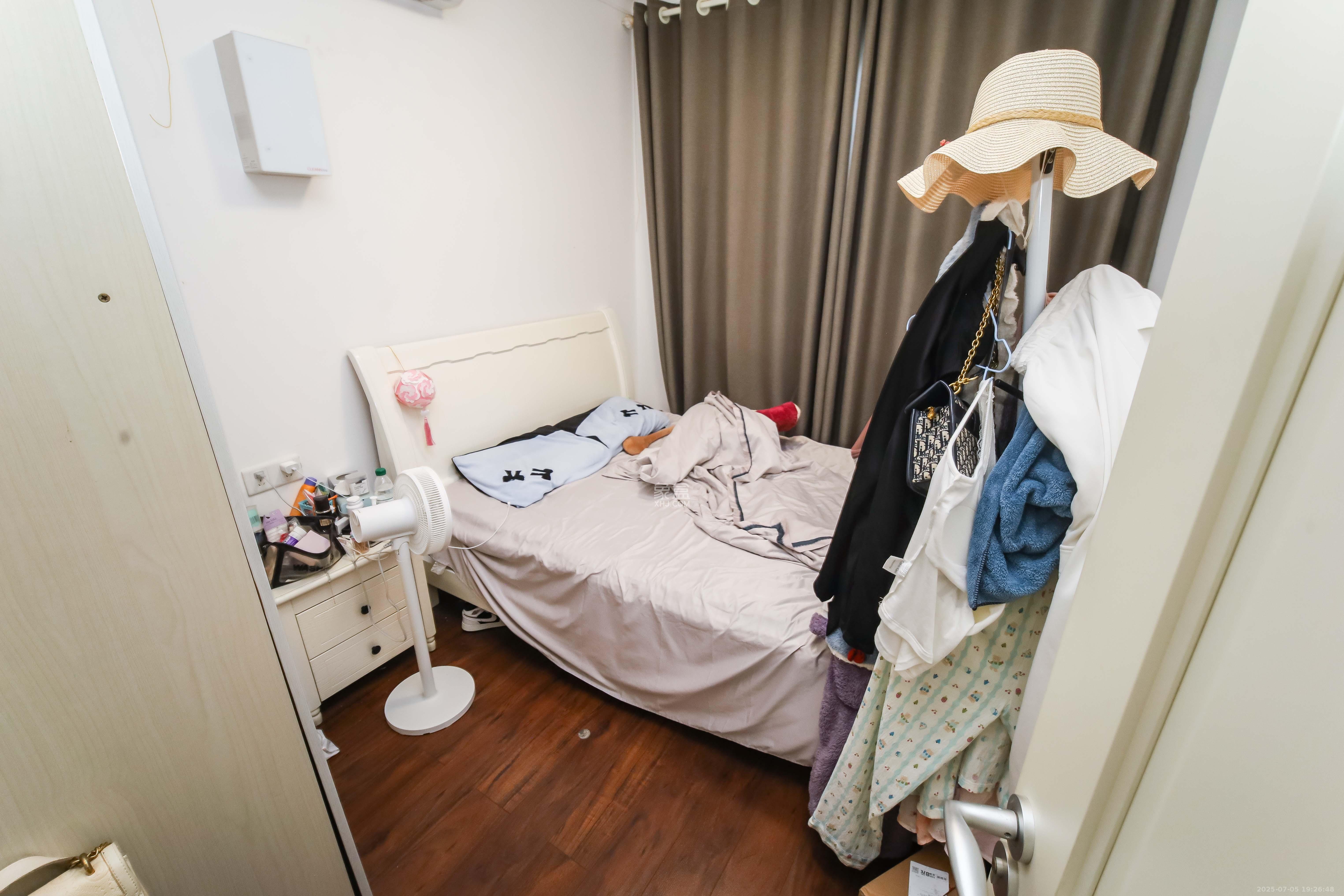 万科金域蓝湾  3室2厅1卫    135.0万 万科金域蓝湾  3室2厅1卫    135.0万卧室