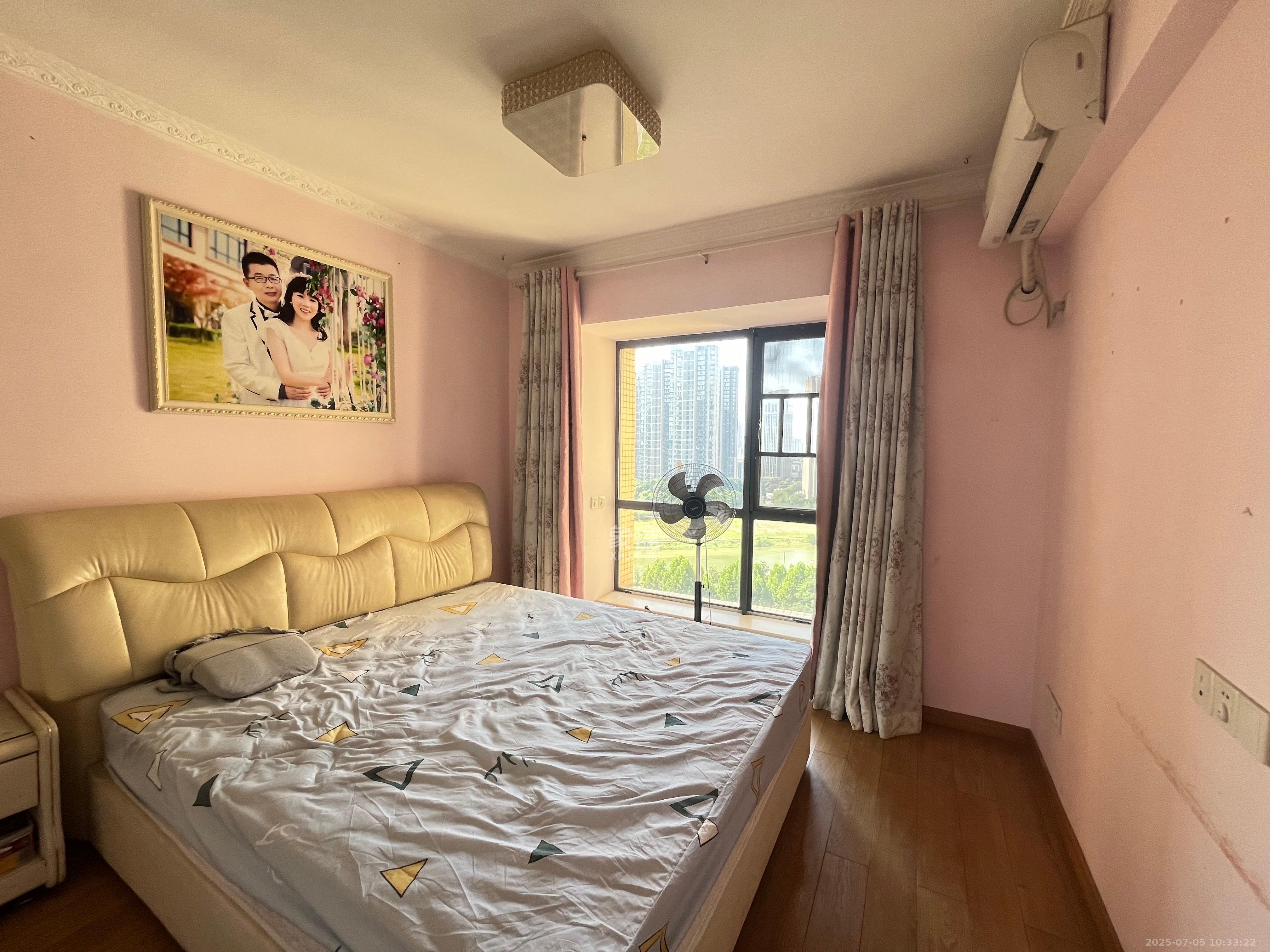 兰亭湾畔 3室2厅1卫 2500.0元/月 兰亭湾畔 3室2厅1卫 2500.0元/月室内图