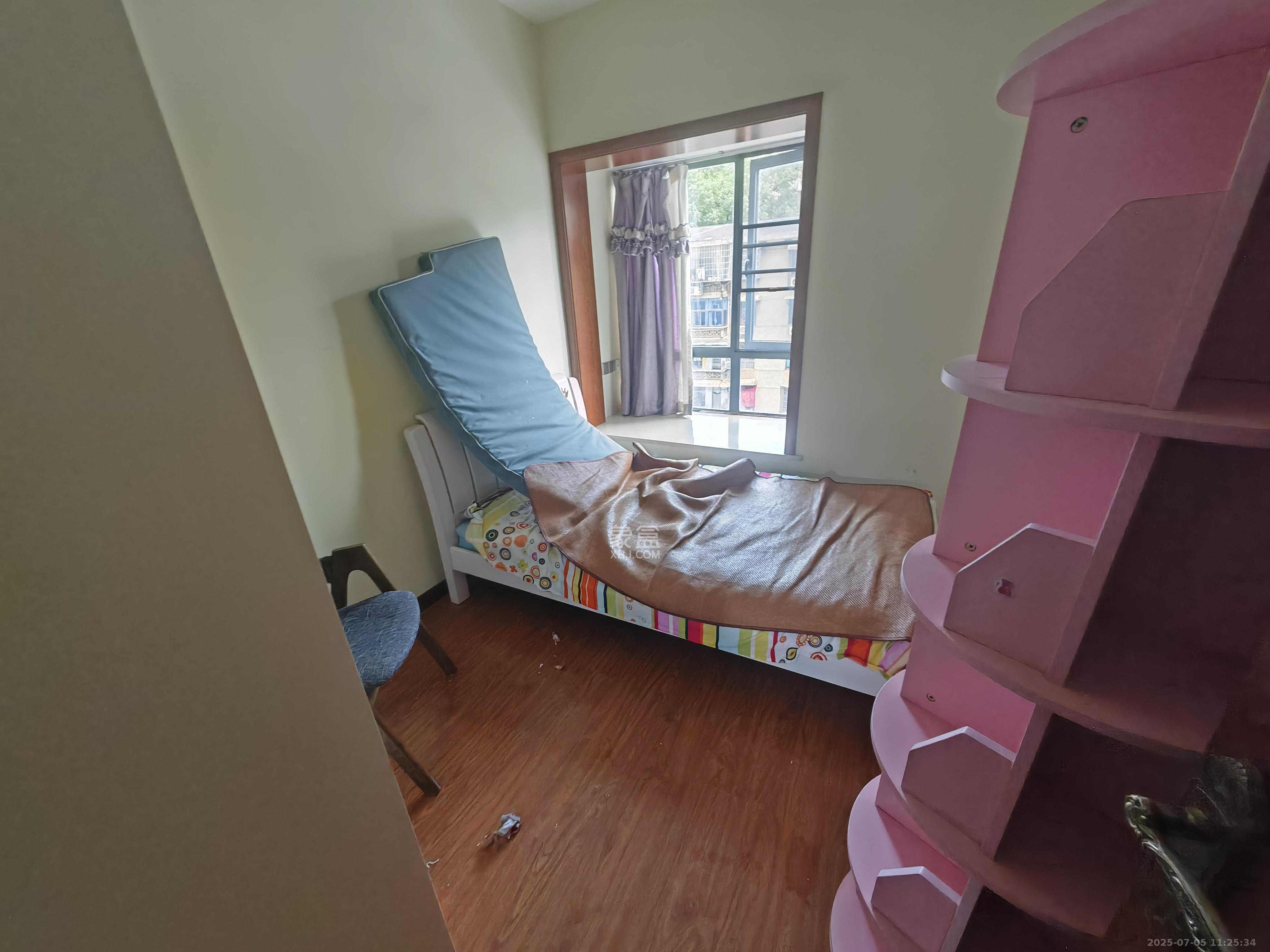 钱隆首府(福晟御园) 3室1厅2卫 3200.0元/月 钱隆首府(福晟御园) 3室1厅2卫 3200.0元/月室内图