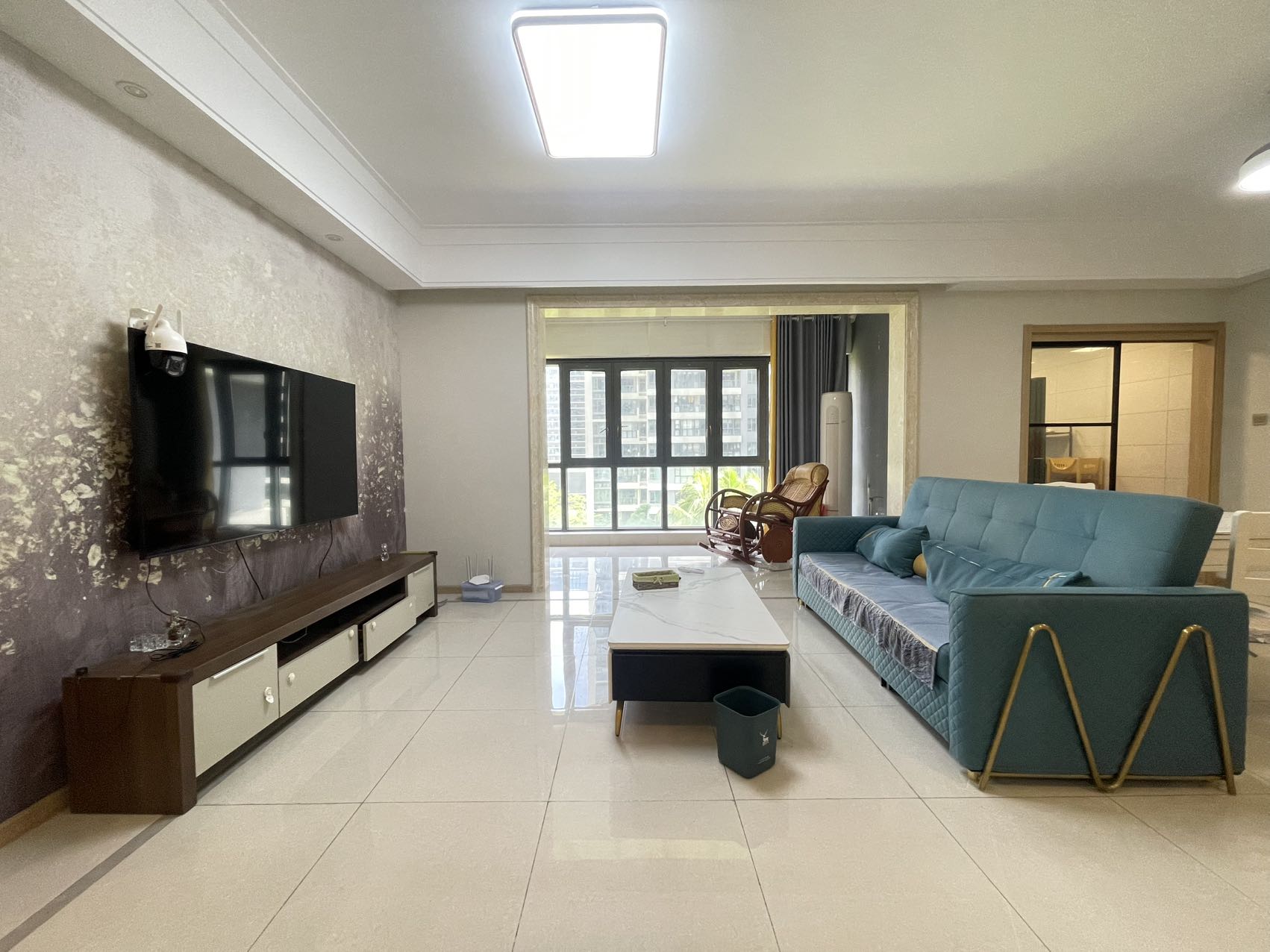 大华锦绣海岸四期 3室2厅2卫 178.0万 大华锦绣海岸四期 3室2厅2卫 178.0万客厅