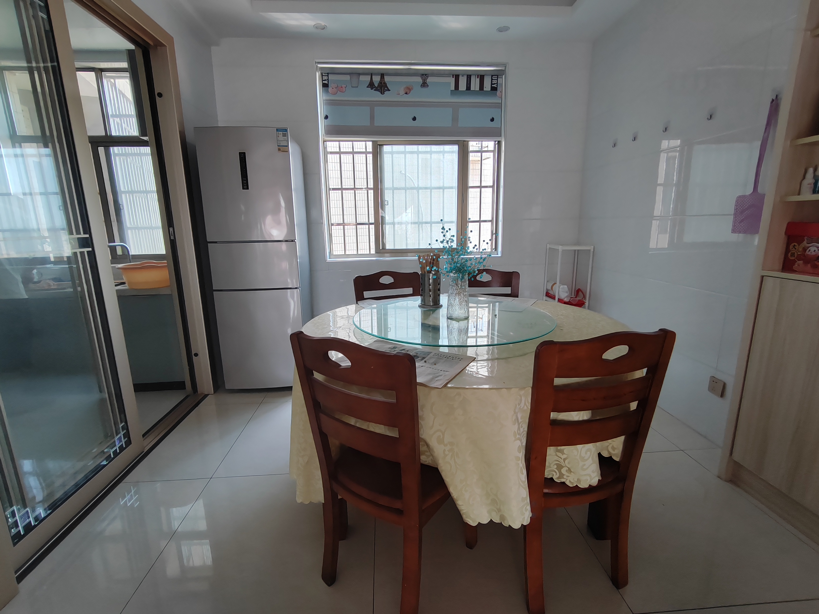 上和世家 4室2厅2卫 79.8万 上和世家 4室2厅2卫 79.8万客厅