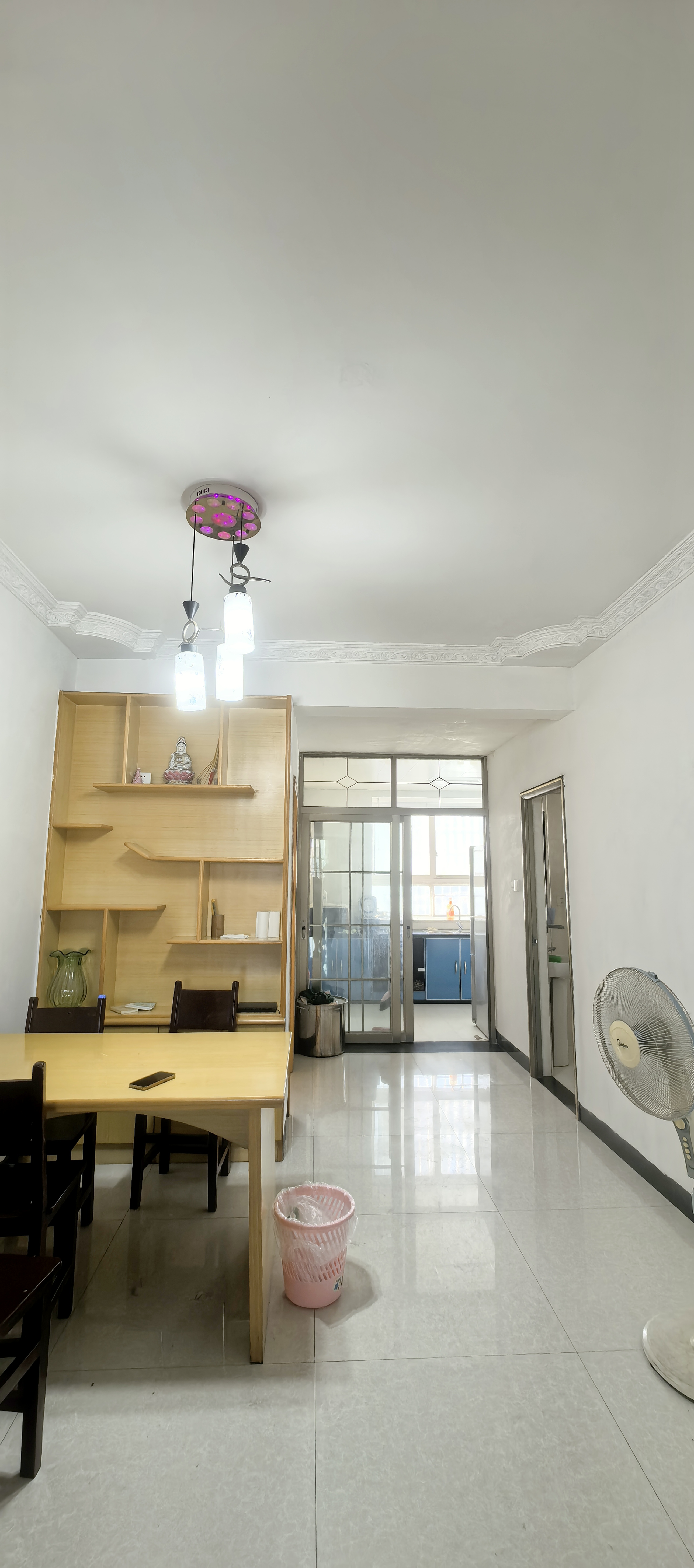 湘中园  3室2厅2卫    2000.0元/月 湘中园  3室2厅2卫    2000.0元/月室内图