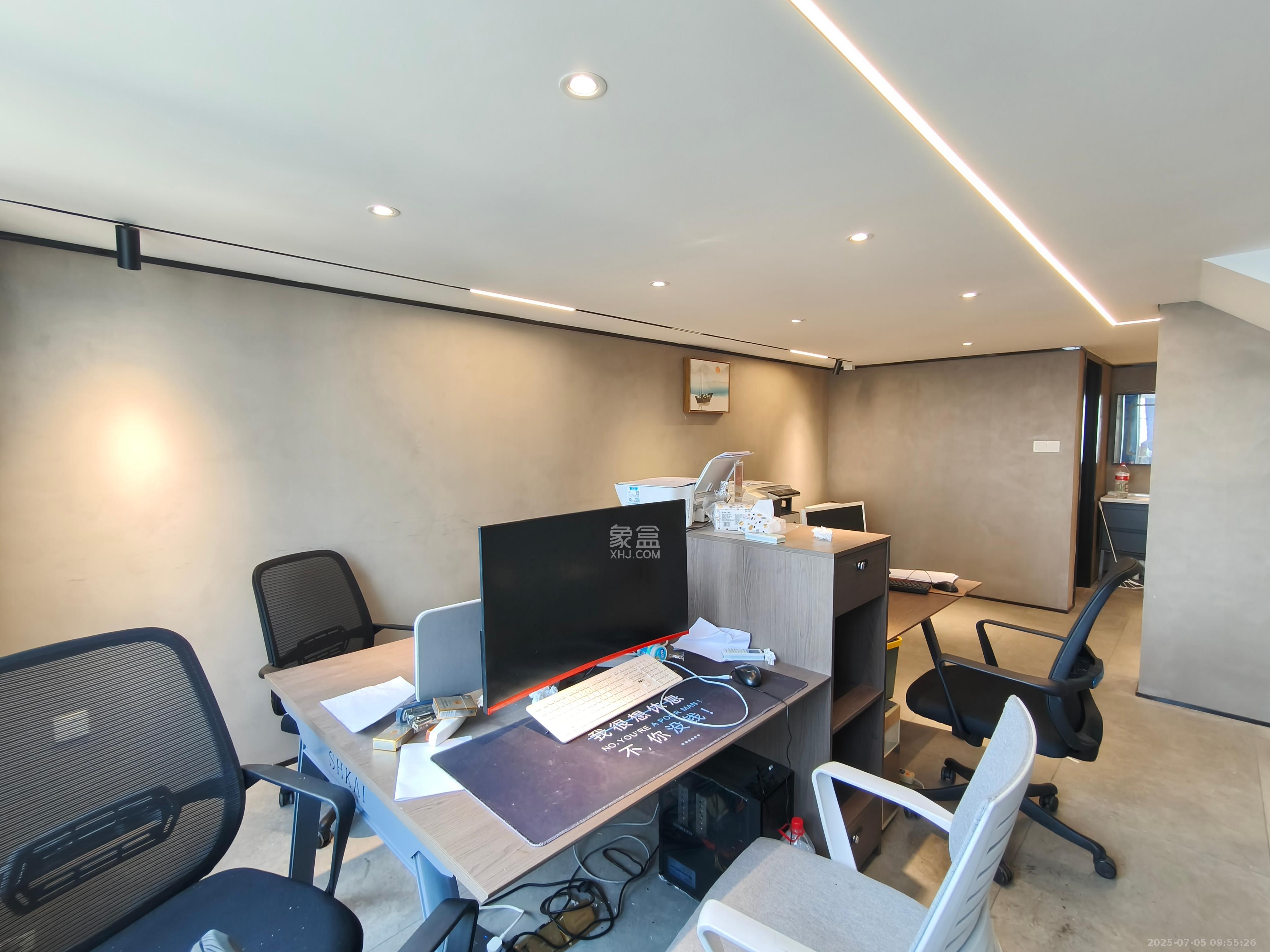 梅溪湖金茂湾  2室2厅2卫    4500.0元/月 梅溪湖金茂湾  2室2厅2卫    4500.0元/月室内图