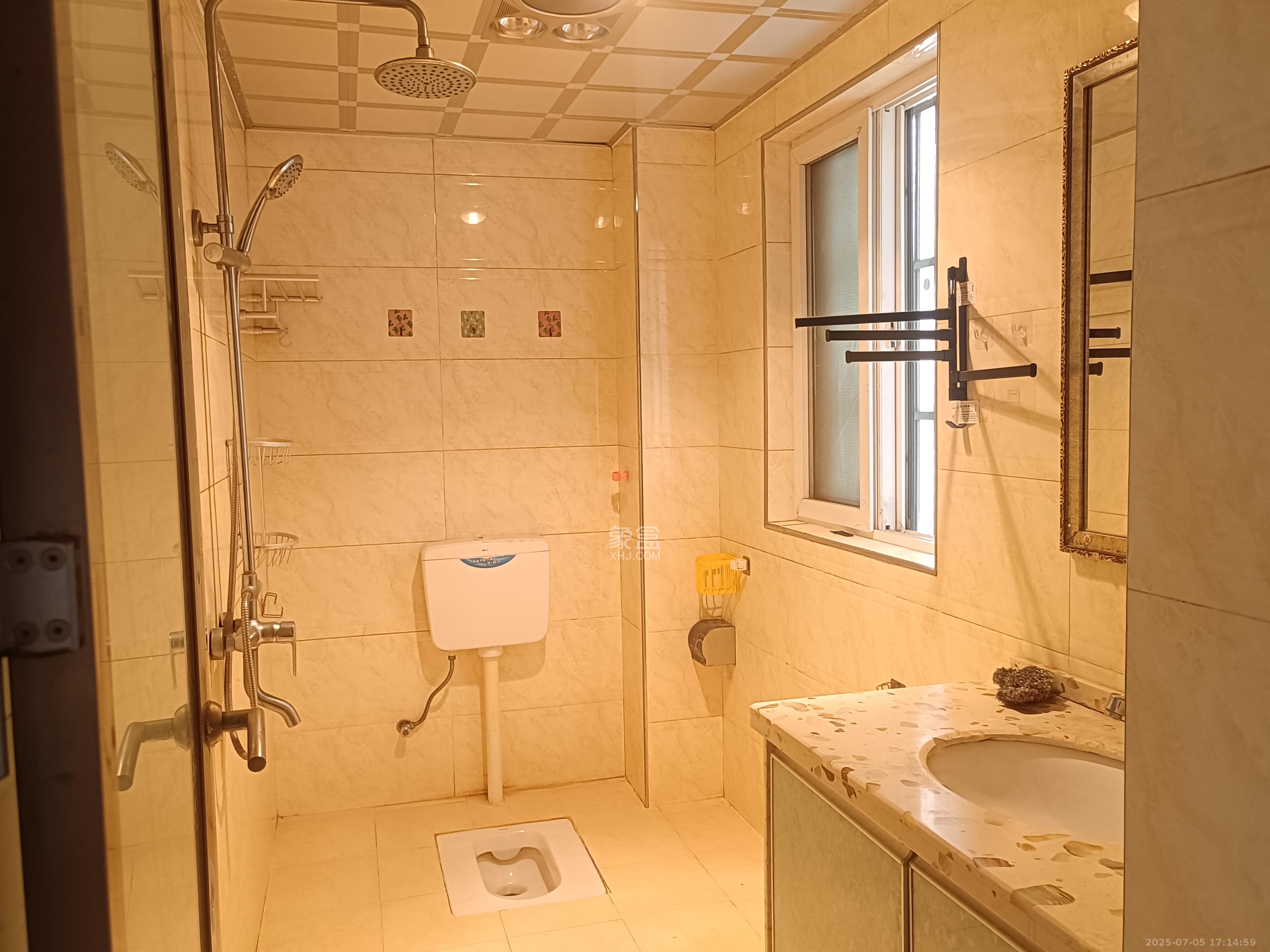 楚天世纪城东苑 2室2厅1卫 1400.0元/月 楚天世纪城东苑 2室2厅1卫 1400.0元/月室内图