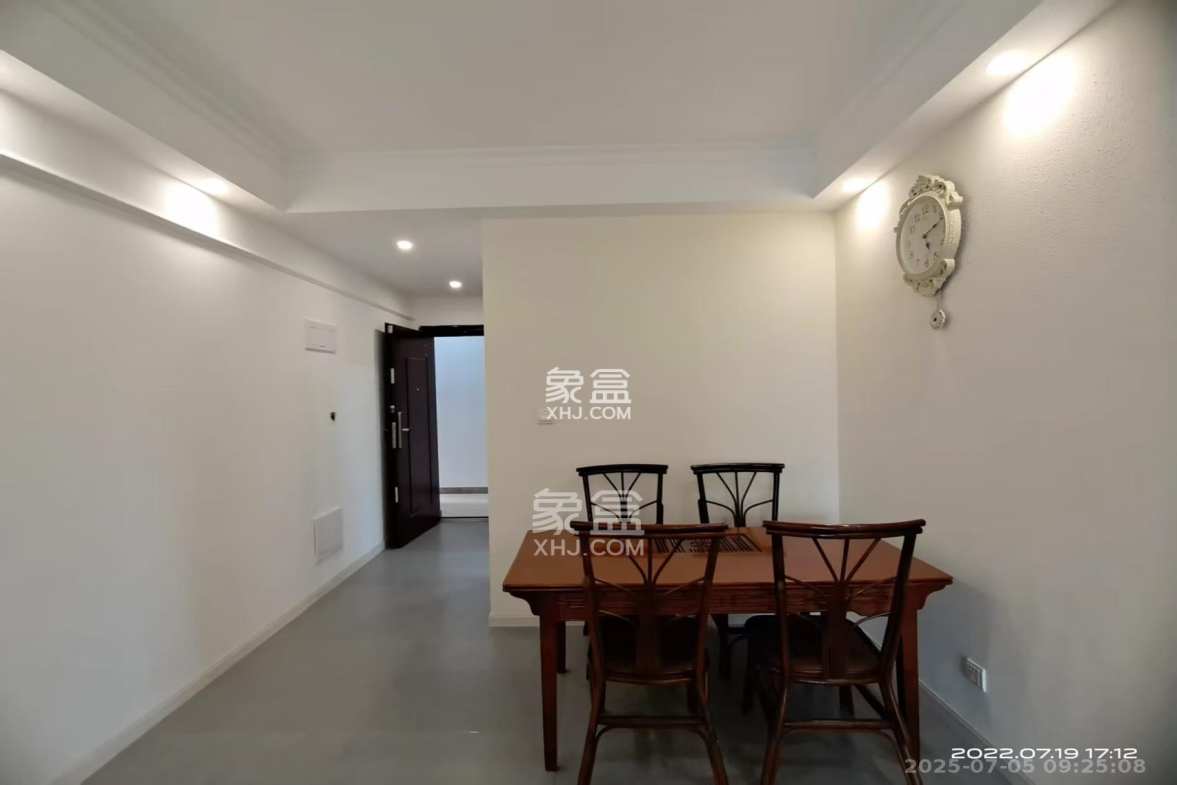 长房明宸府 4室2厅1卫 2100.0元/月 长房明宸府 4室2厅1卫 2100.0元/月室内图