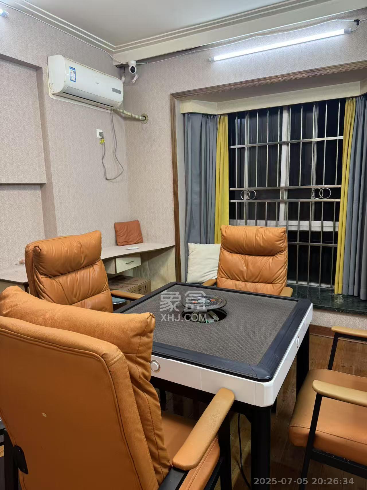 华银园  3室2厅1卫    2200.0元/月室内图