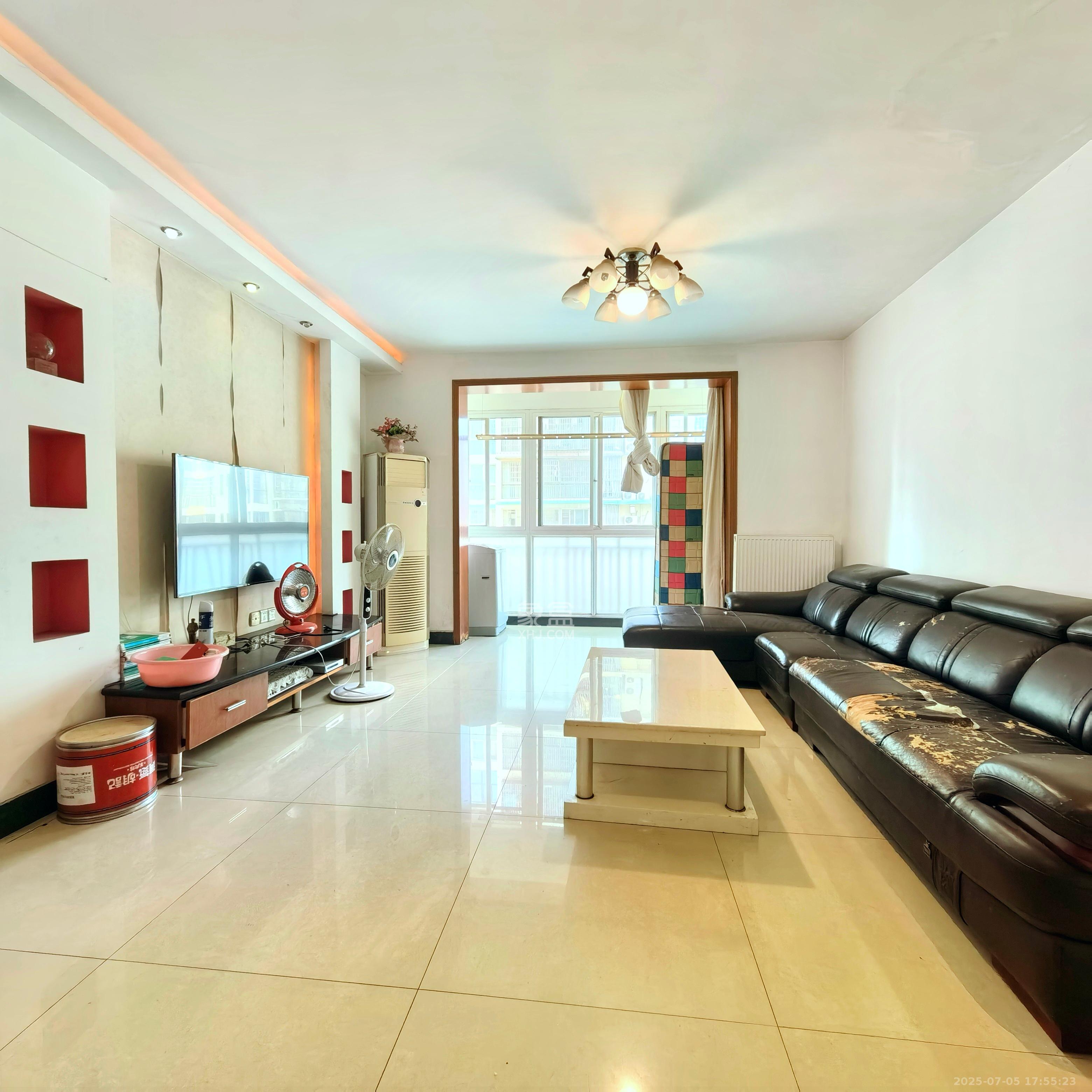 阳光丽景 4室2厅2卫 1900.0元/月 阳光丽景 4室2厅2卫 1900.0元/月室内图