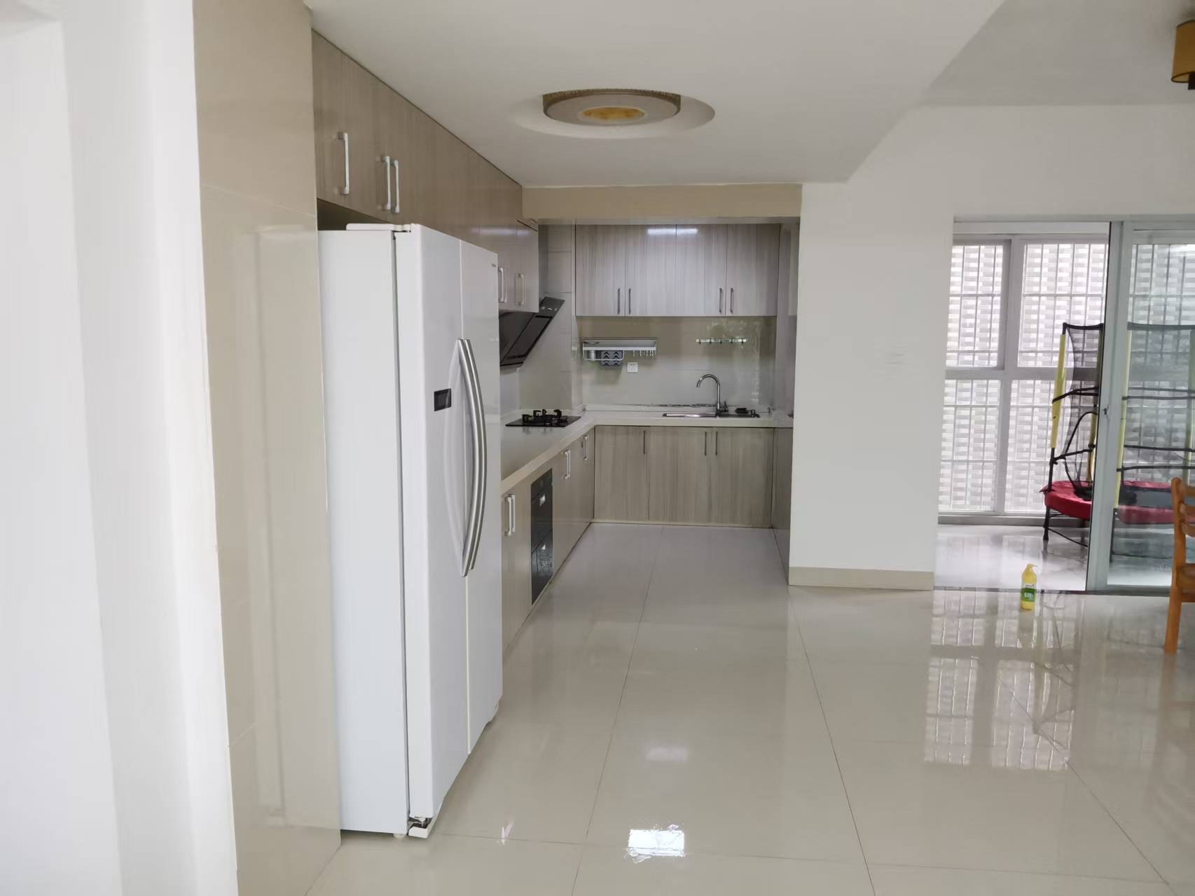 海航城 5室2厅2卫 3100.0元/月 海航城 5室2厅2卫 3100.0元/月室内图