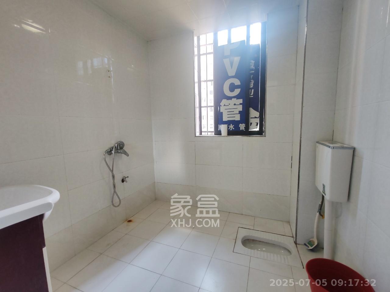 康桥长郡  3室2厅2卫   1900.00元/月室内图