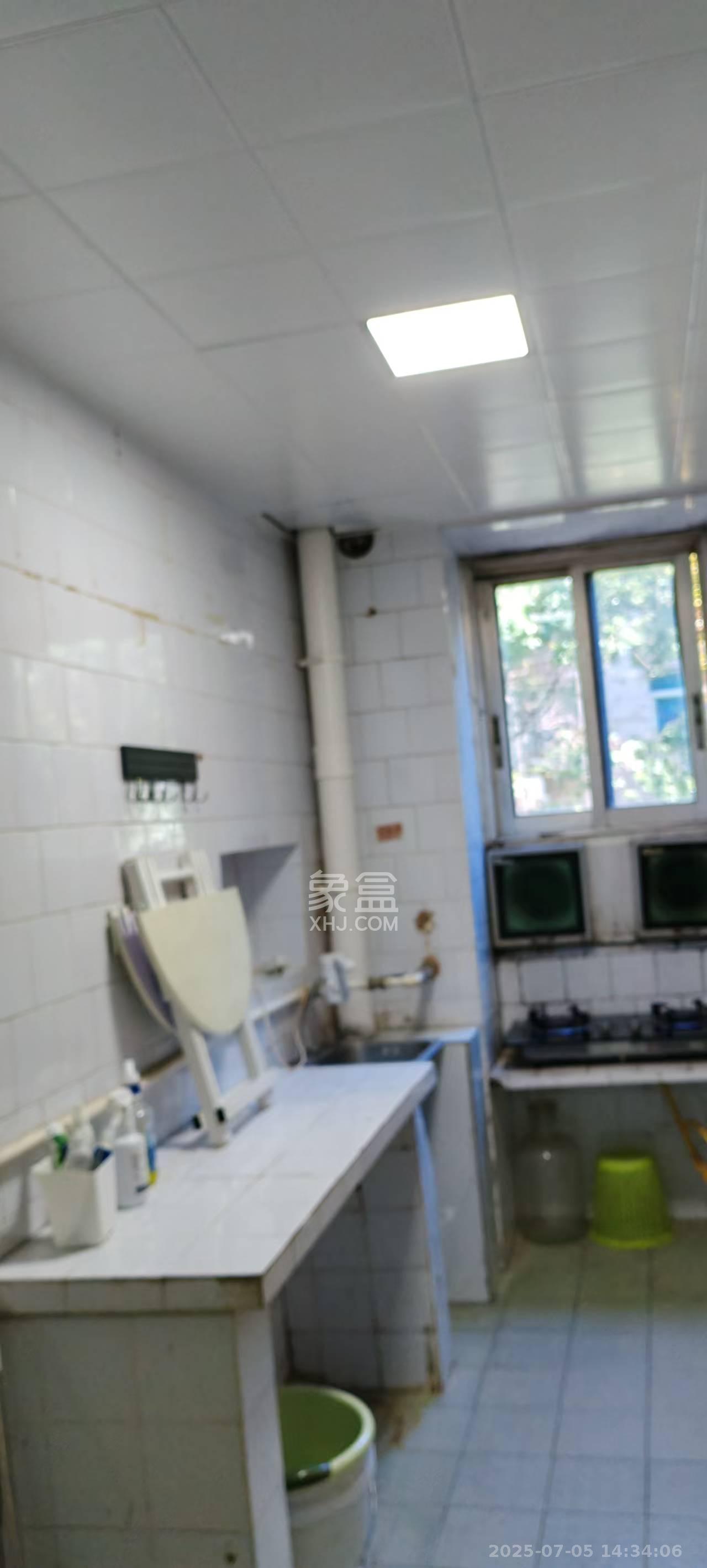 桂花二村  2室1厅1卫    1600.0元/月 桂花二村  2室1厅1卫    1600.0元/月室内图