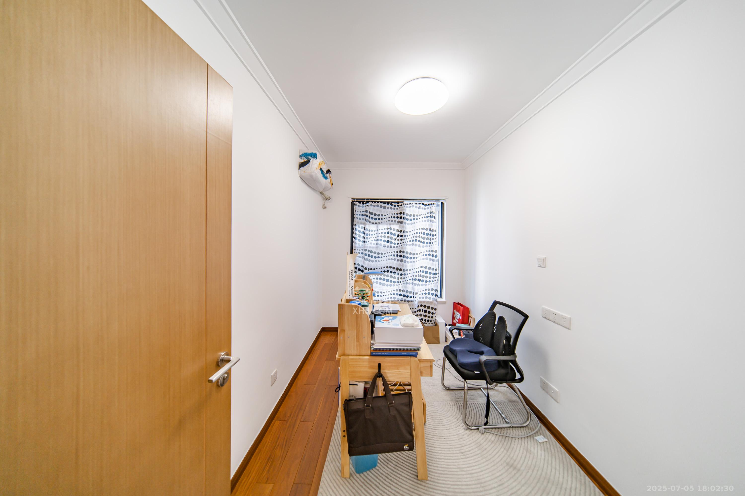 深业鹭栖府 4室2厅2卫 198.0万 深业鹭栖府 4室2厅2卫 198.0万卧室