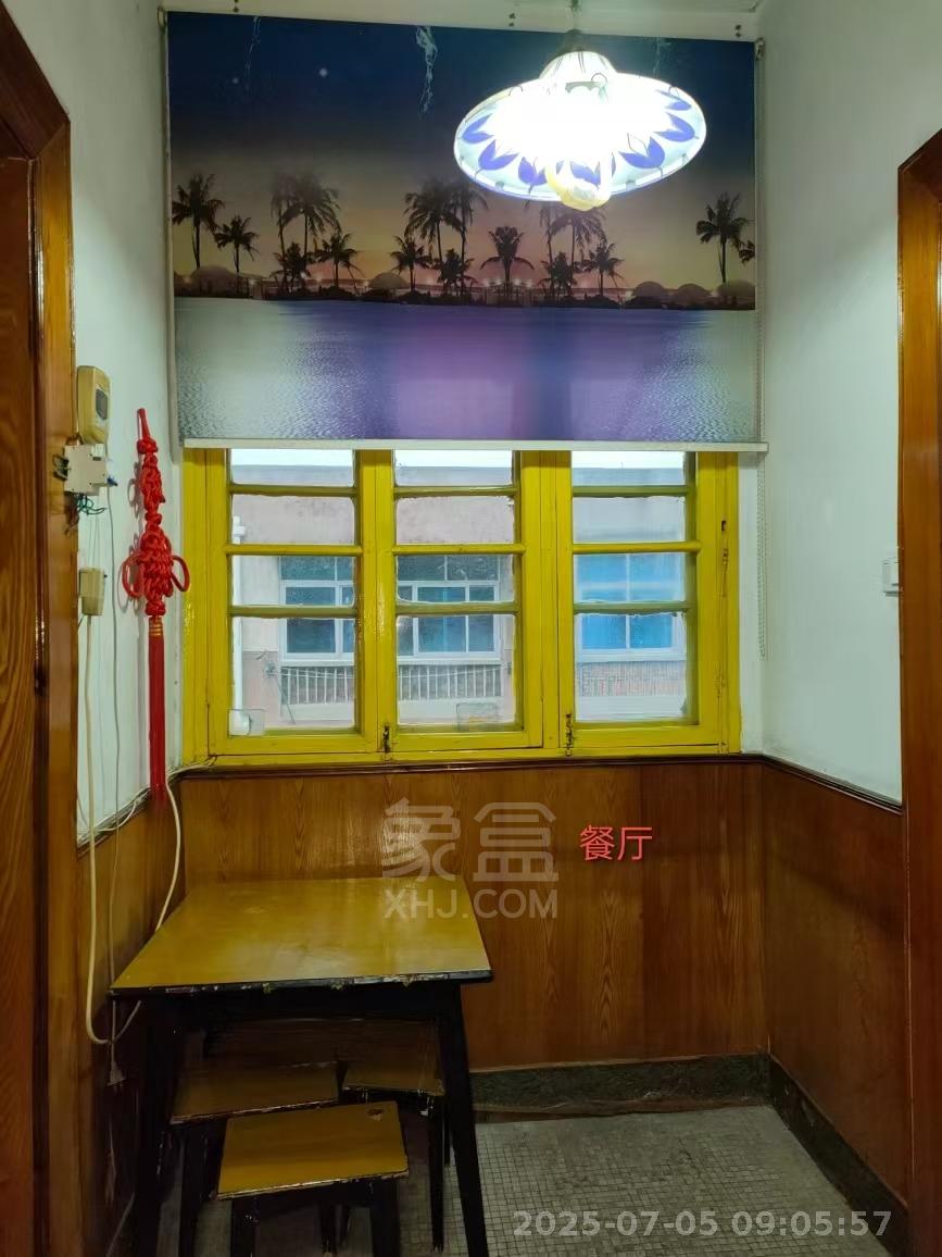 红旗北路散盘 3室1厅1卫 500.0元/月 红旗北路散盘 3室1厅1卫 500.0元/月室内图