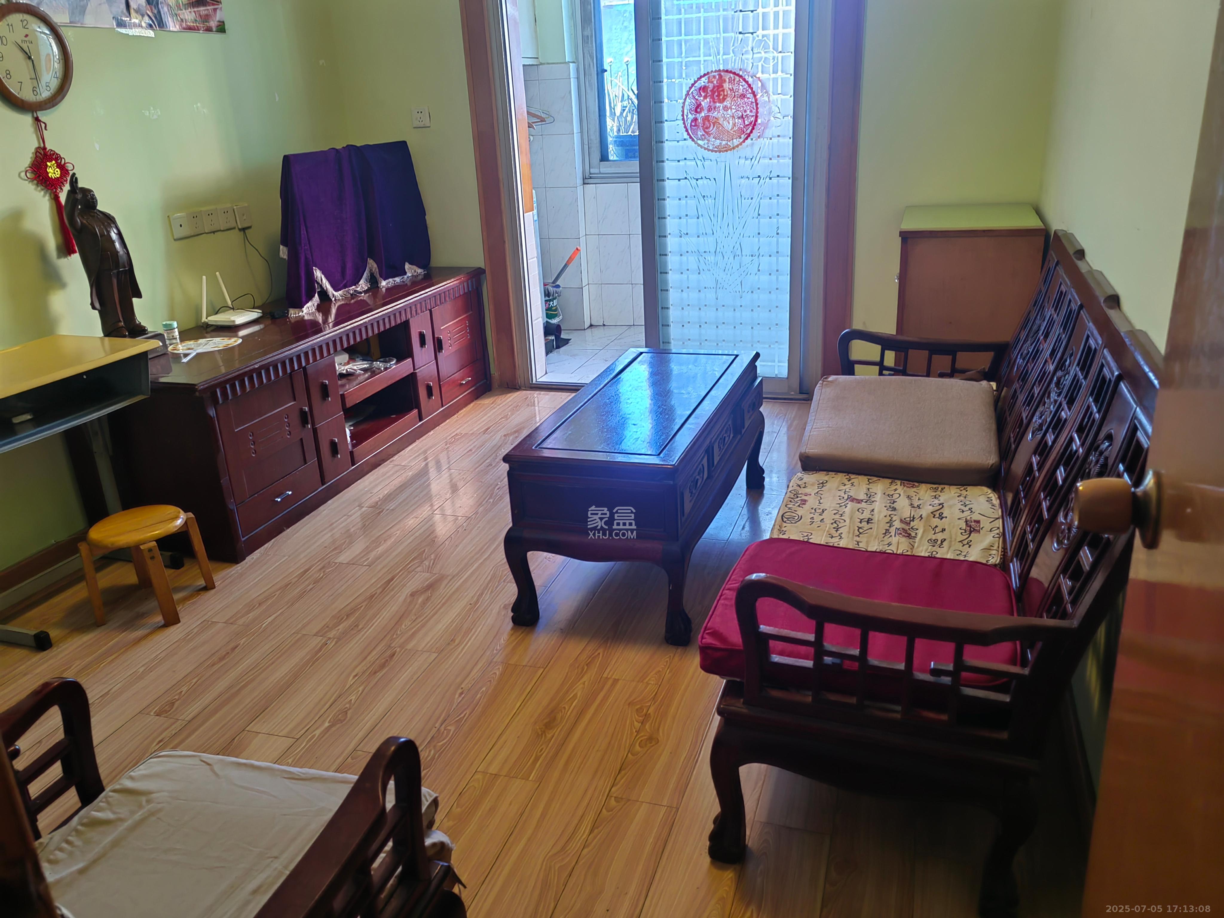 化工宿舍 2室2厅1卫 1900.0元/月 化工宿舍 2室2厅1卫 1900.0元/月室内图