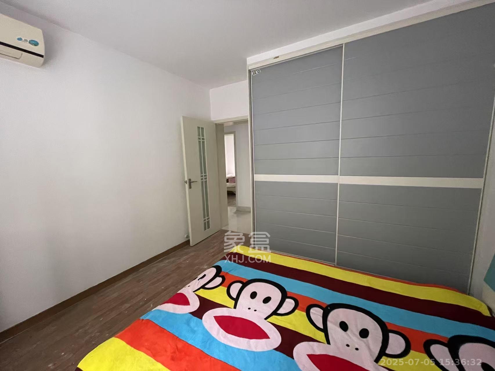 金峰小区北院(七里营社区) 4室2厅2卫 2300.0元/月 金峰小区北院(七里营社区) 4室2厅2卫 2300.0元/月室内图