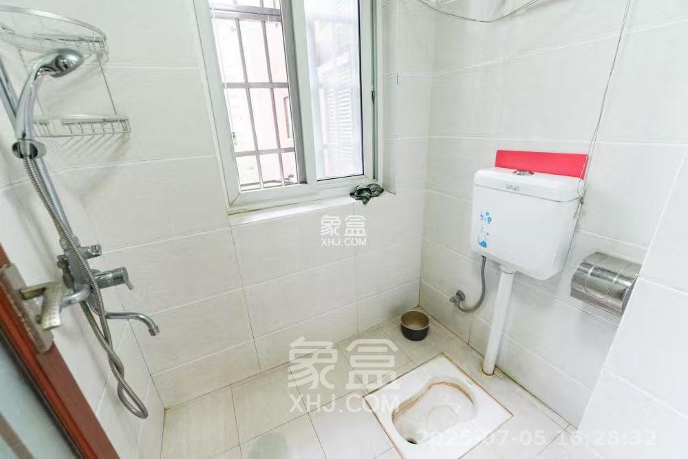 湘府十城（汇财御景湾新寓,汇财国际）  3室2厅1卫   2300.00元/月室内图