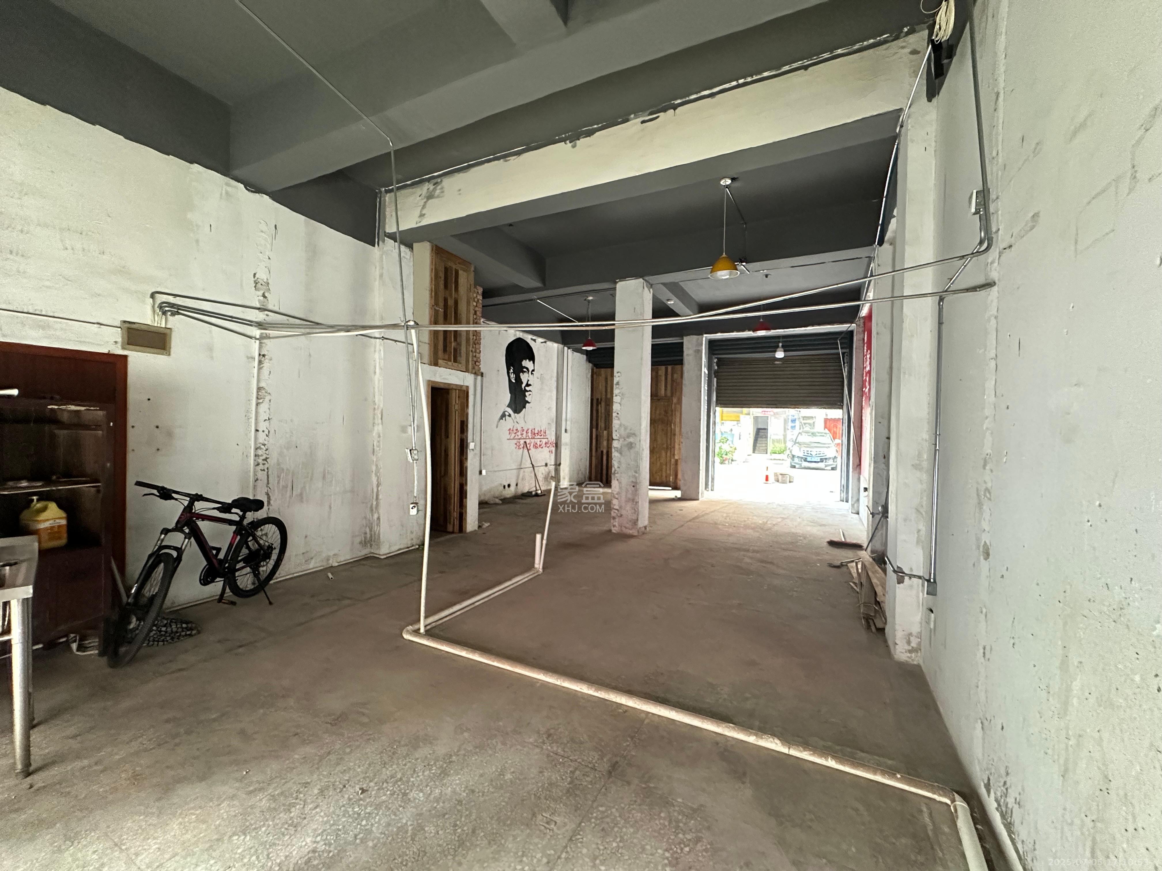 月湖安置小区(马栏山小区)  1室1厅1卫    5000.0元/月 月湖安置小区(马栏山小区)  1室1厅1卫    5000.0元/月室内图