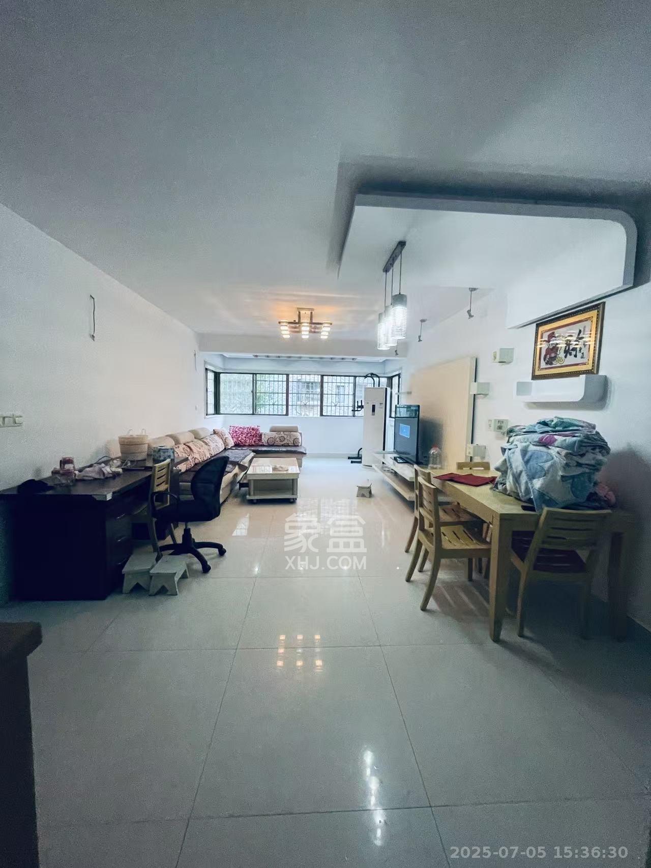 金峰小区北院（七里营社区）  4室2厅2卫    2300.0元/月室内图1