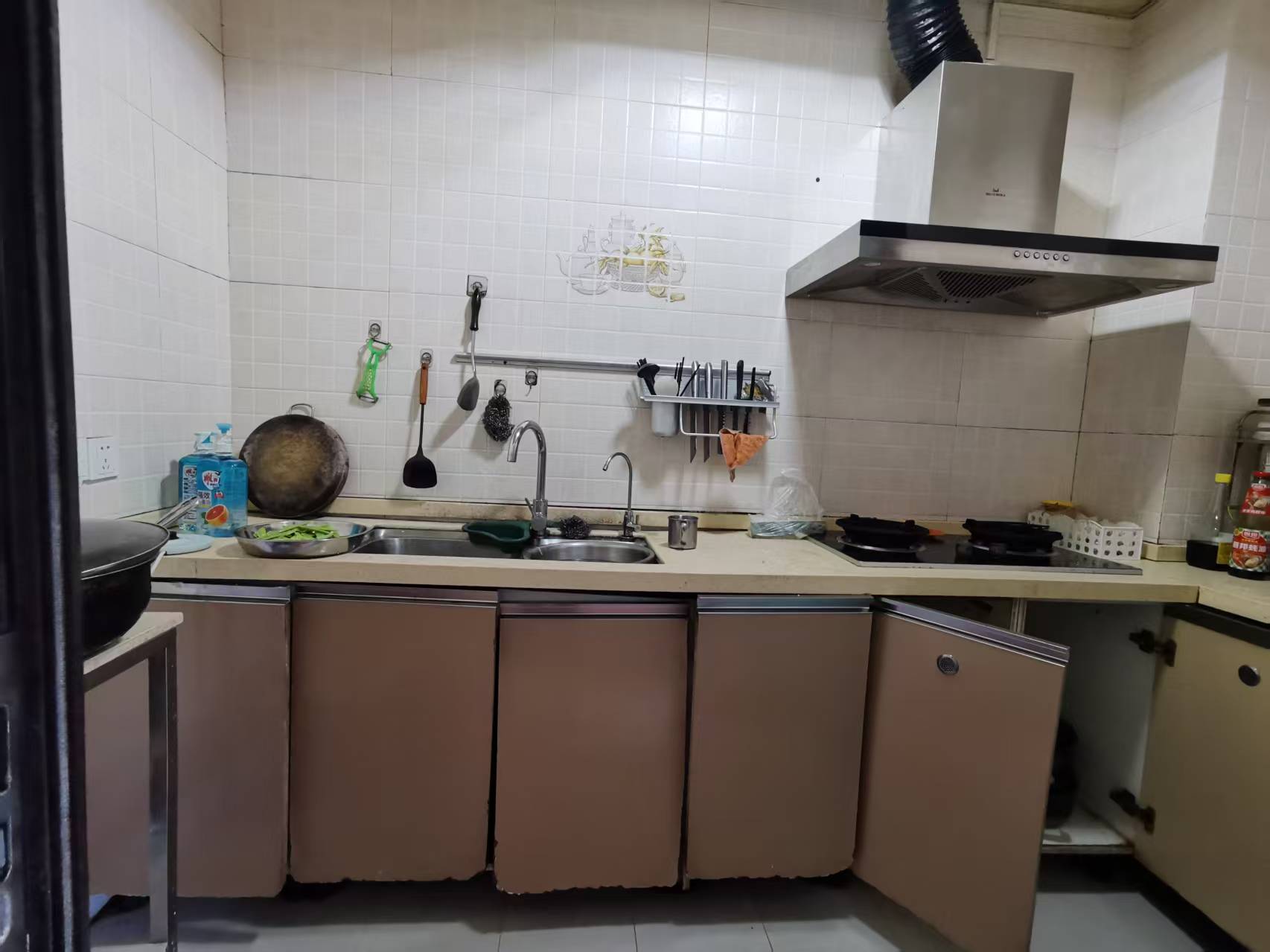 利亨花园  3室2厅2卫    170.0万 利亨花园  3室2厅2卫    170.0万室内图