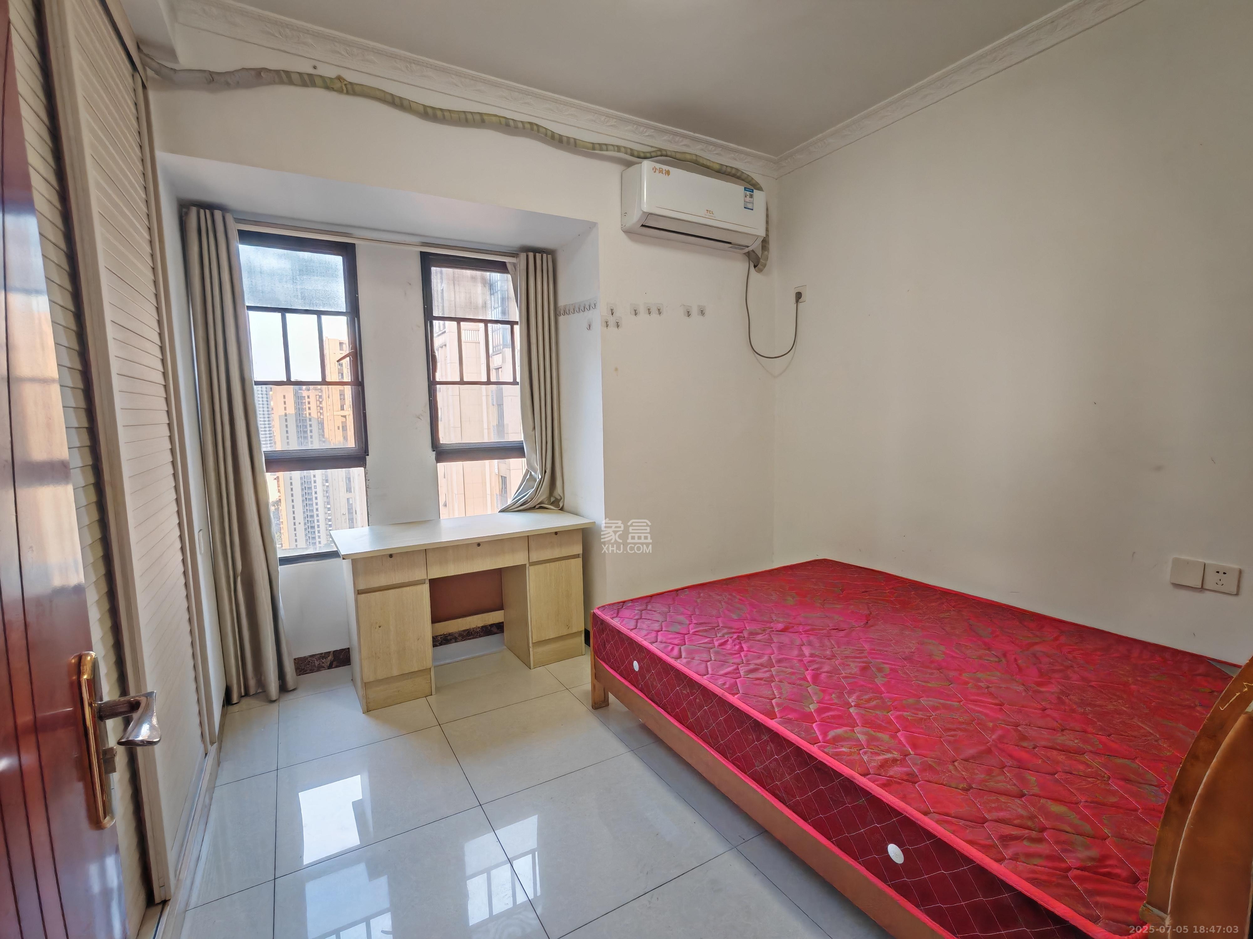 天鸿天府(天鸿中央大院) 2室1厅1卫 2100.0元/月 天鸿天府(天鸿中央大院) 2室1厅1卫 2100.0元/月室内图