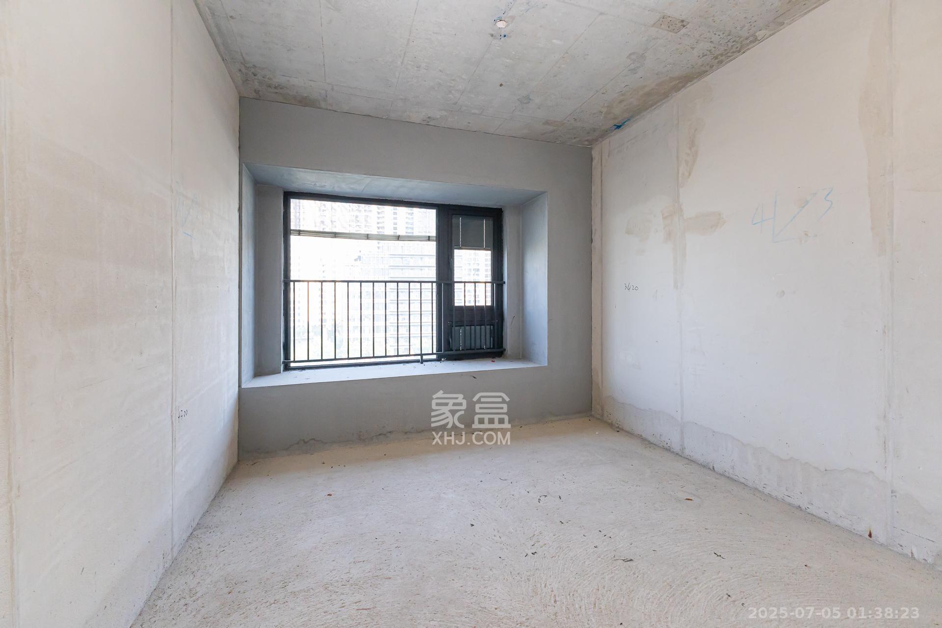 越秀湘江星汇城一期 4室2厅3卫 260.0万 越秀湘江星汇城一期 4室2厅3卫 260.0万卧室