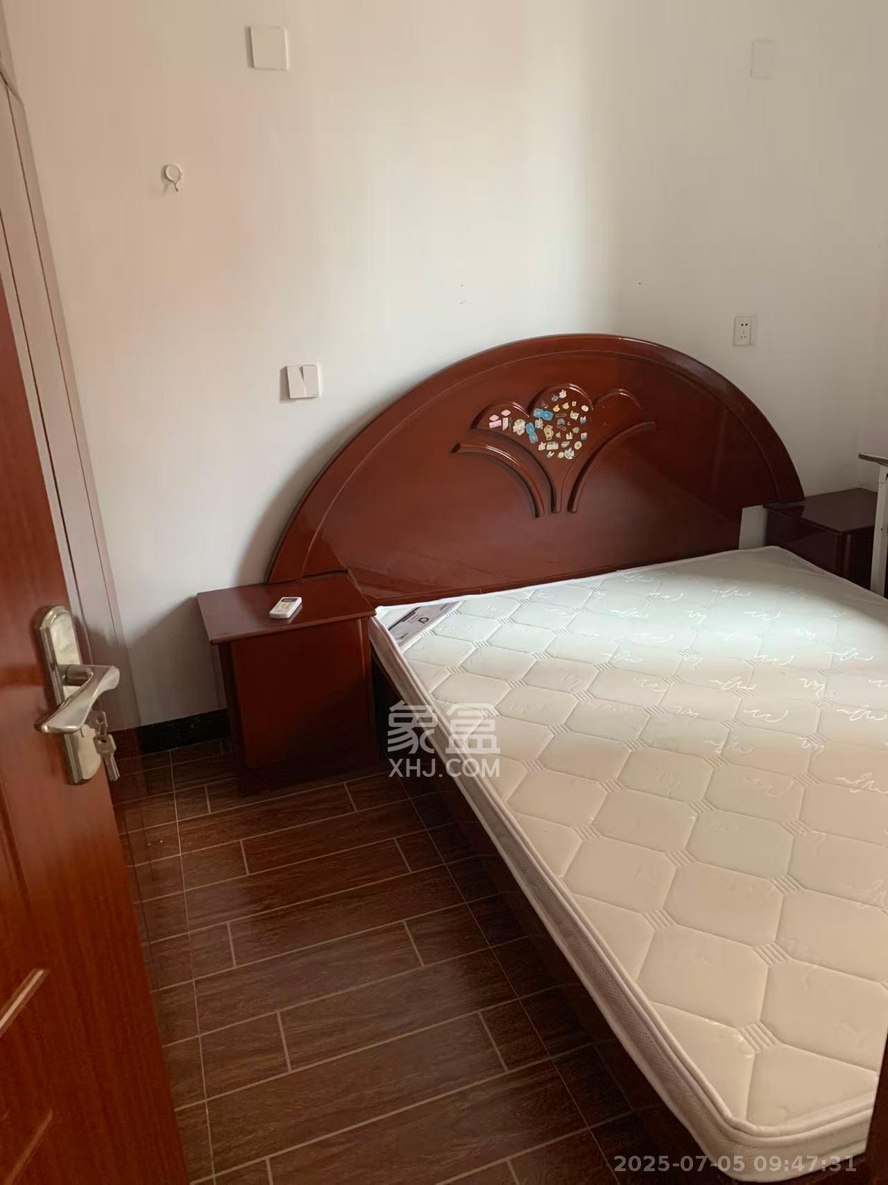 丽发新城  2室2厅1卫    1700.0元/月