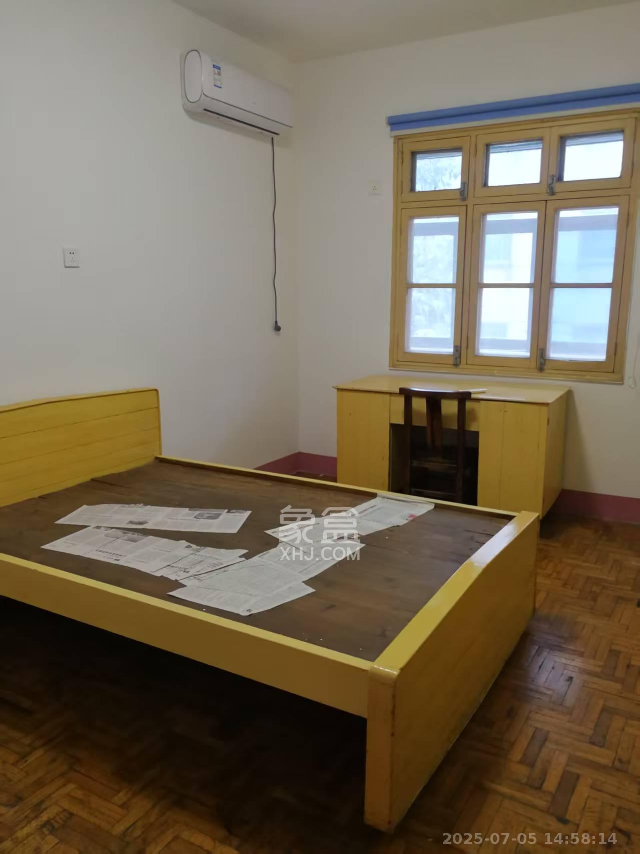 八一路417号大院 3室1厅1卫 2500.0元/月 八一路417号大院 3室1厅1卫 2500.0元/月室内图