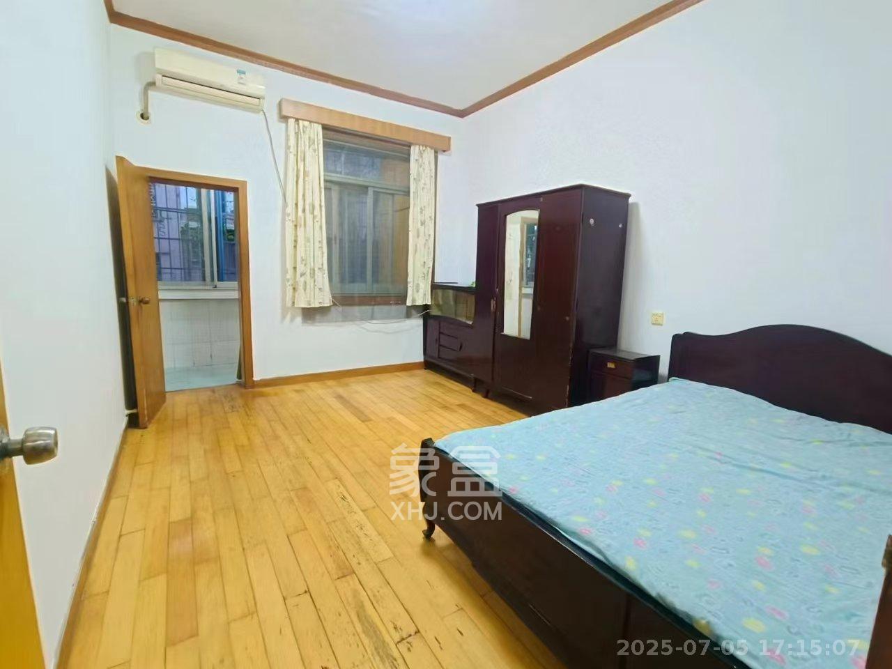 水泵厂宿舍  1室1厅1卫   1500.00元/月室内图