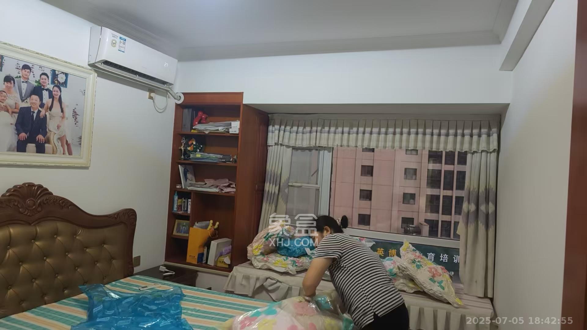 金科时代中心  3室2厅1卫   2600.00元/月室内图