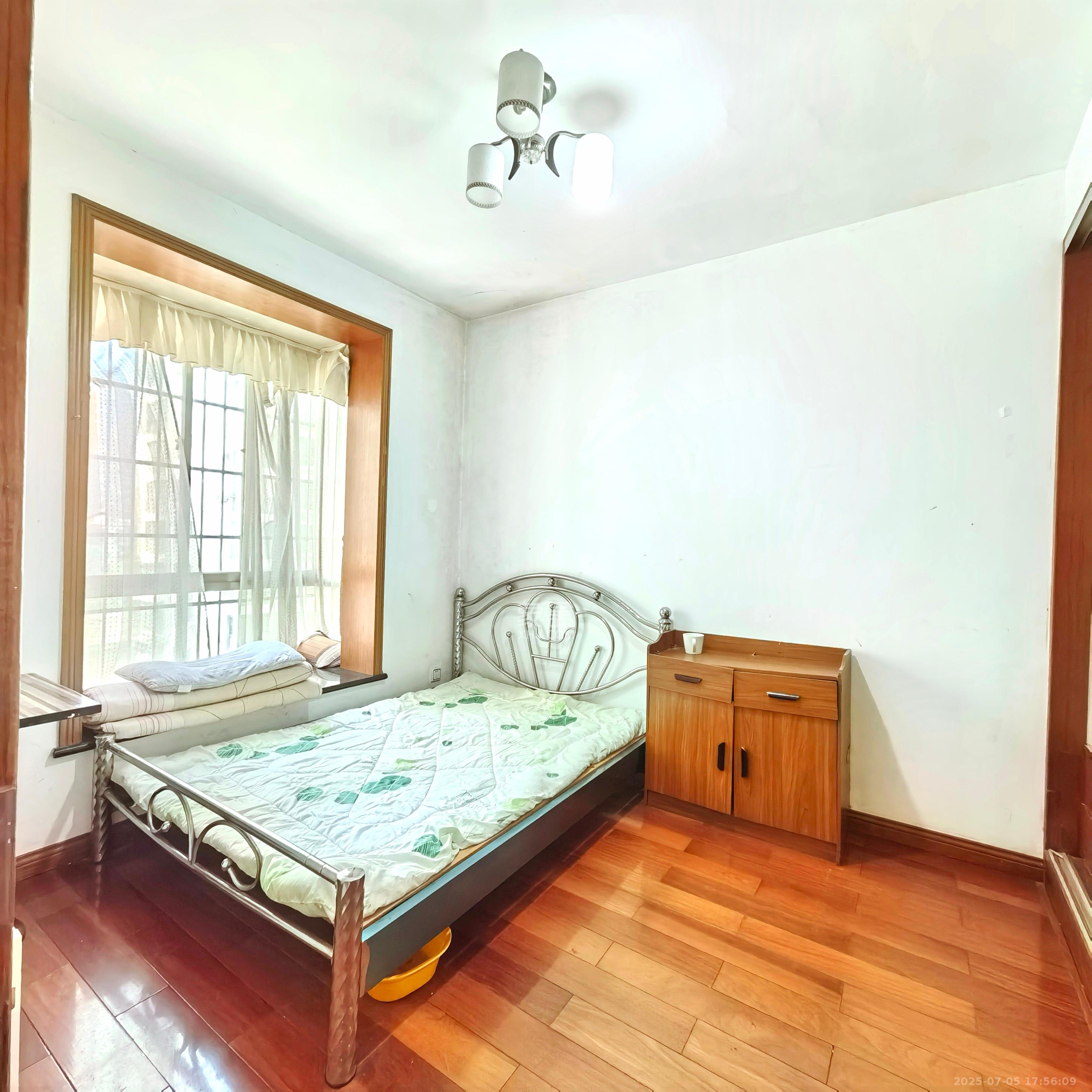 阳光丽景 4室2厅2卫 1900.0元/月 阳光丽景 4室2厅2卫 1900.0元/月室内图