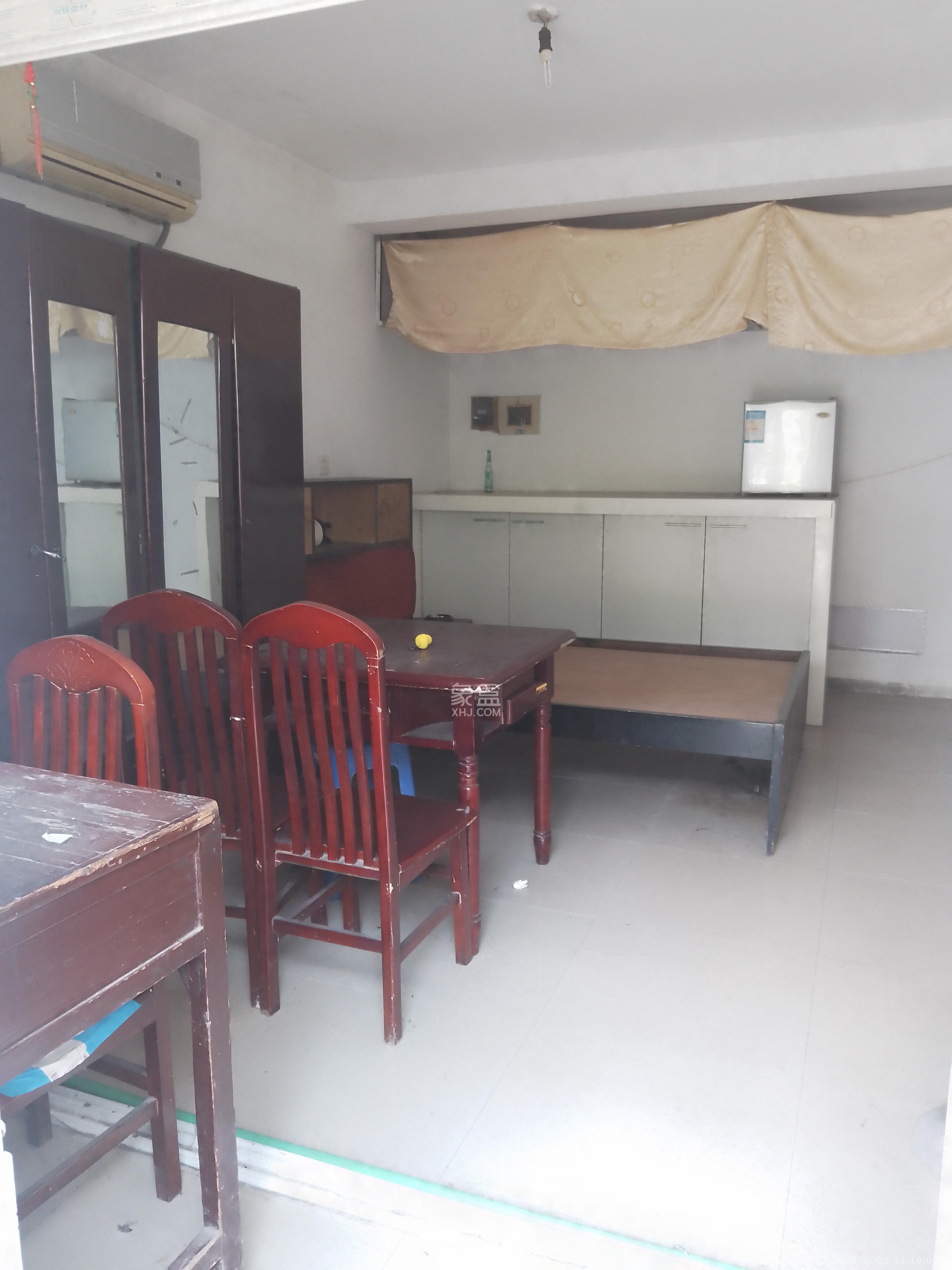 白沙家园(白沙欣苑) 1室1厅1卫 1500.0元/月 白沙家园(白沙欣苑) 1室1厅1卫 1500.0元/月室内图