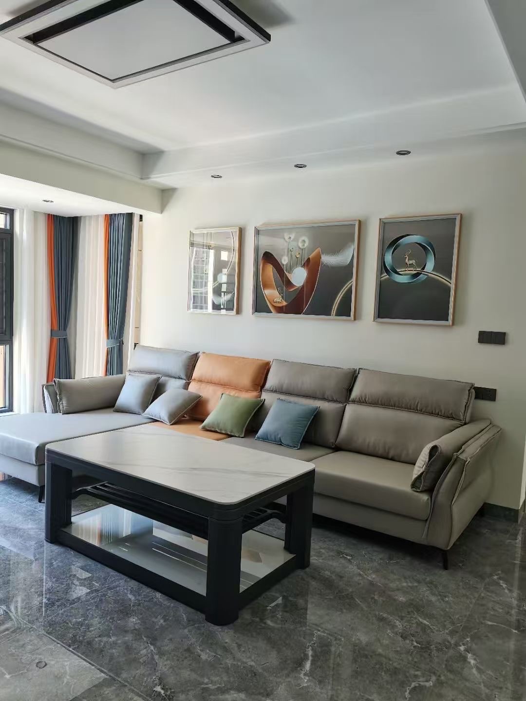 百弘学府城 3室2厅2卫 2000.0元/月 百弘学府城 3室2厅2卫 2000.0元/月室内图