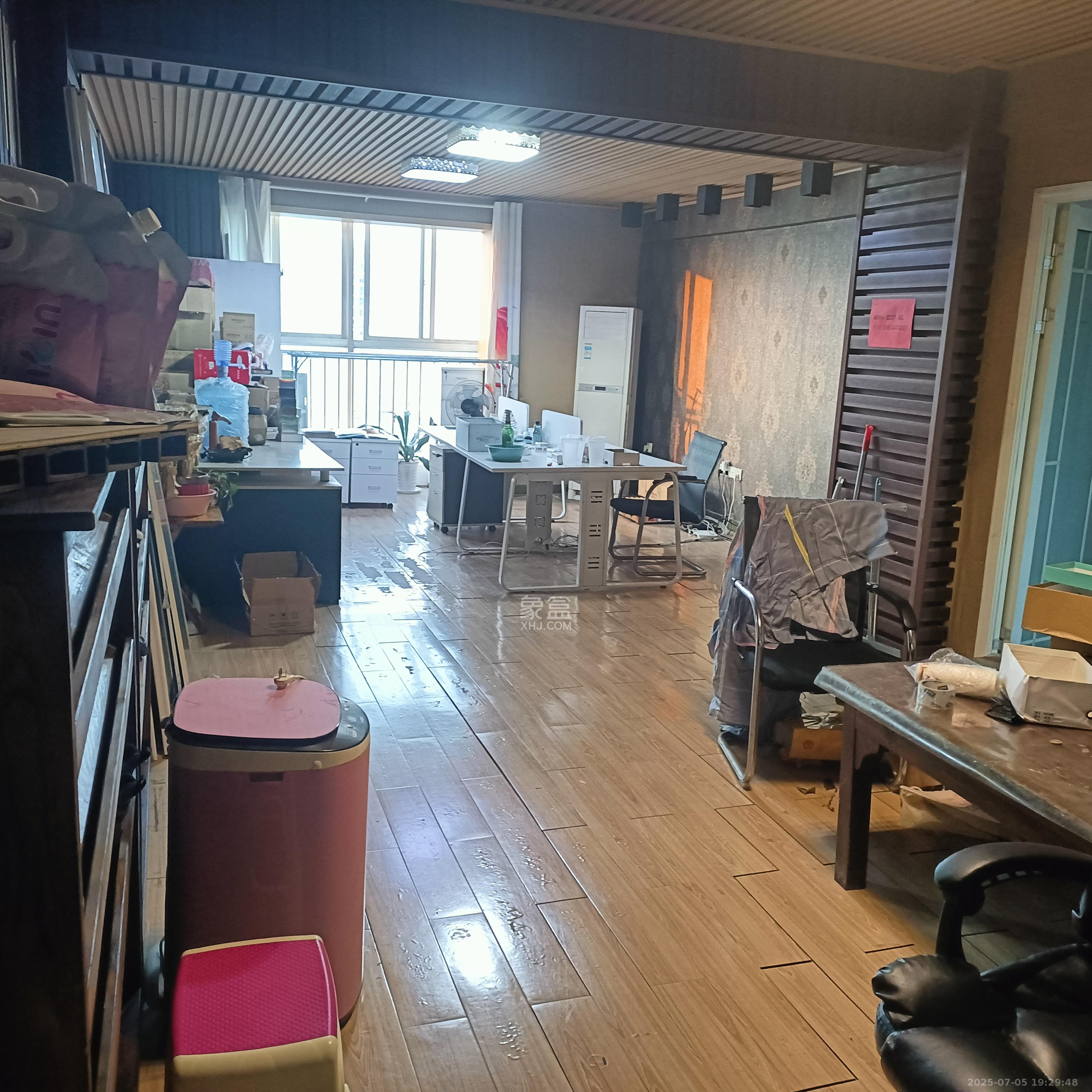 东城一品(国杰大厦) 4室2厅2卫 3500.0元/月 东城一品(国杰大厦) 4室2厅2卫 3500.0元/月室内图