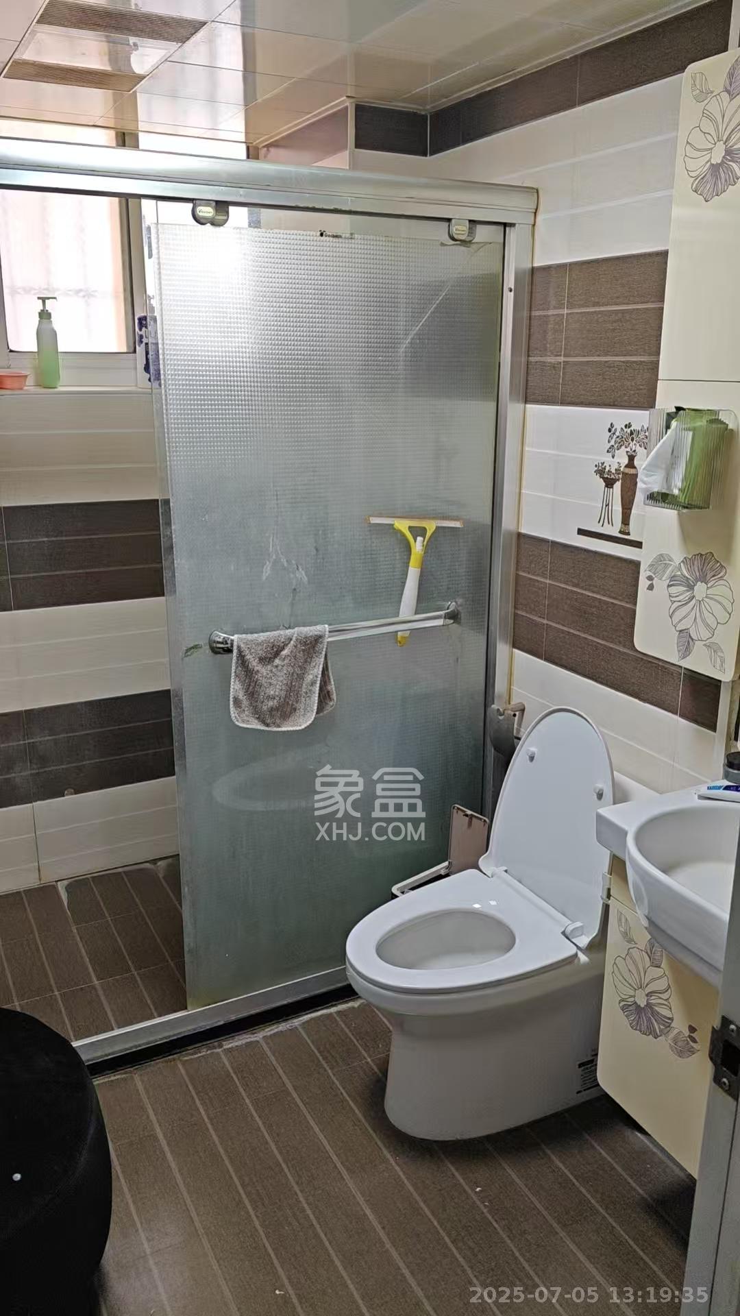 城市山水豪园(山水城市风景) 2室2厅1卫 2400.0元/月 城市山水豪园(山水城市风景) 2室2厅1卫 2400.0元/月室内图