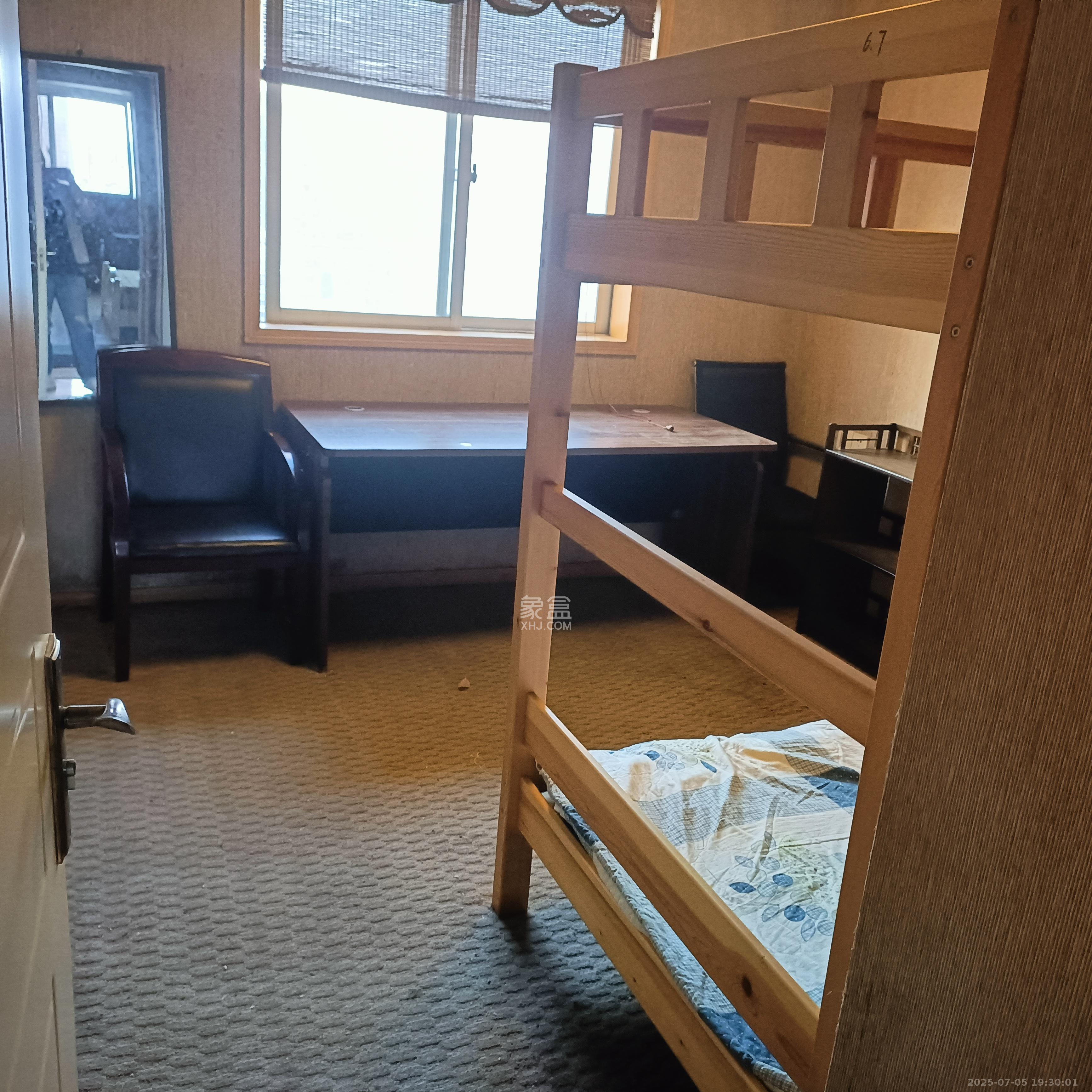 东城一品（国杰大厦）  4室2厅2卫    3500.0元/月室内图