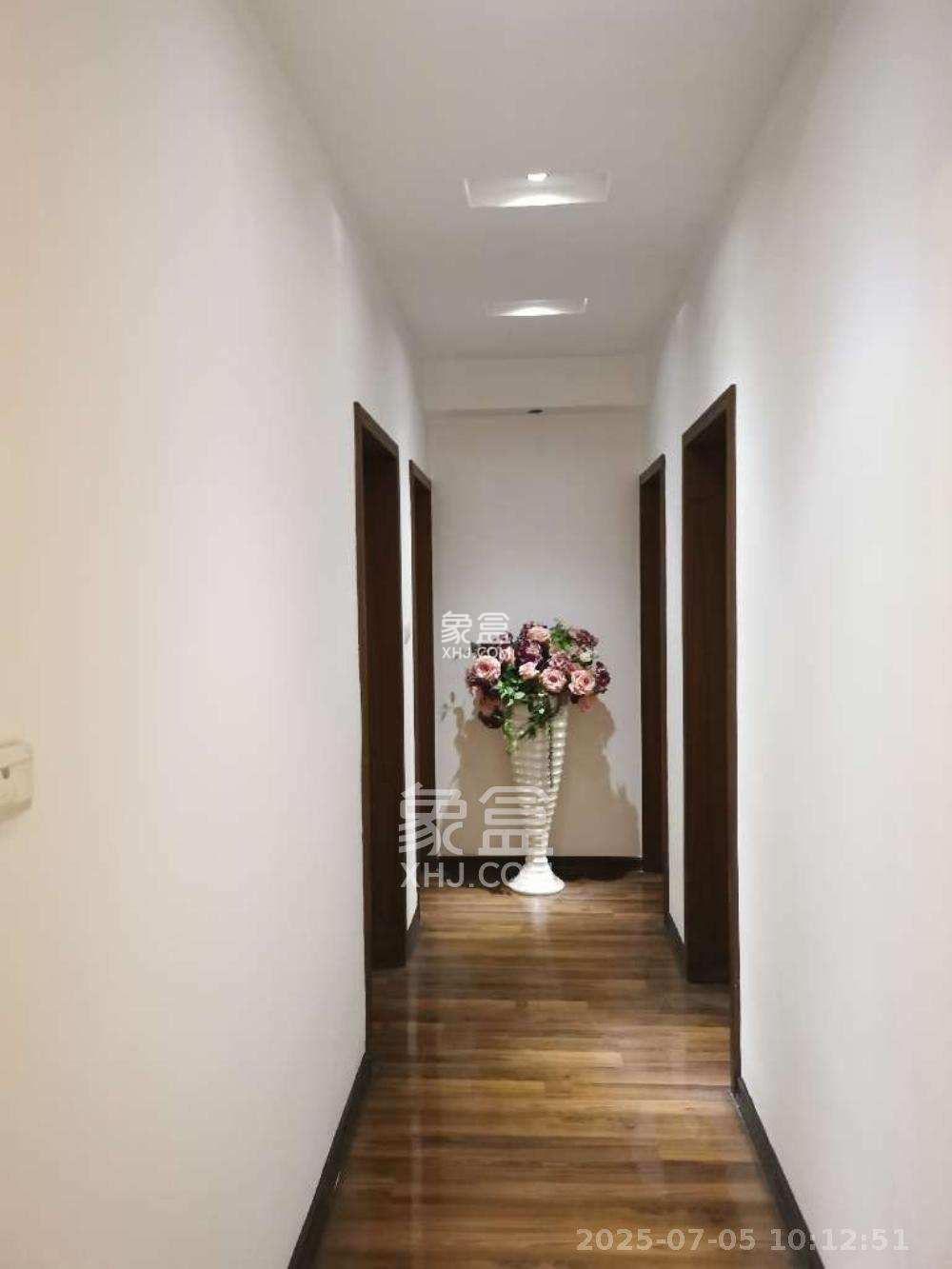 园丁花园 4室2厅2卫 59.8万 园丁花园 4室2厅2卫 59.8万室内图