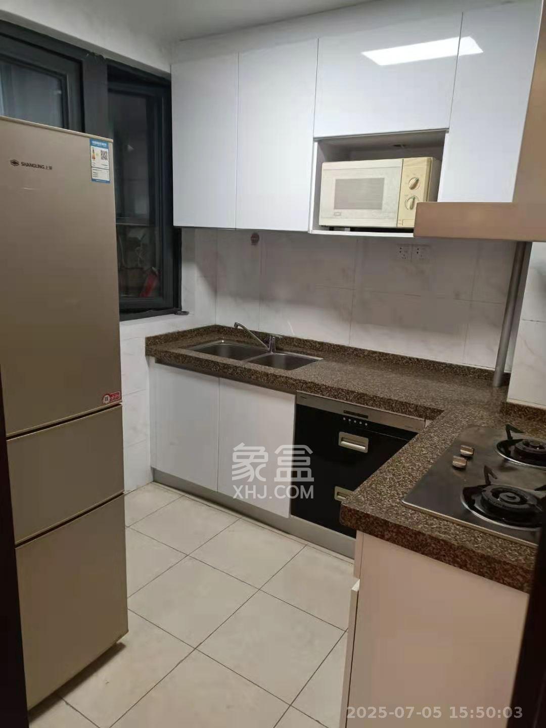 恒大御景天下城一期  3室2厅1卫    2200.0元/月 恒大御景天下城一期  3室2厅1卫    2200.0元/月室内图