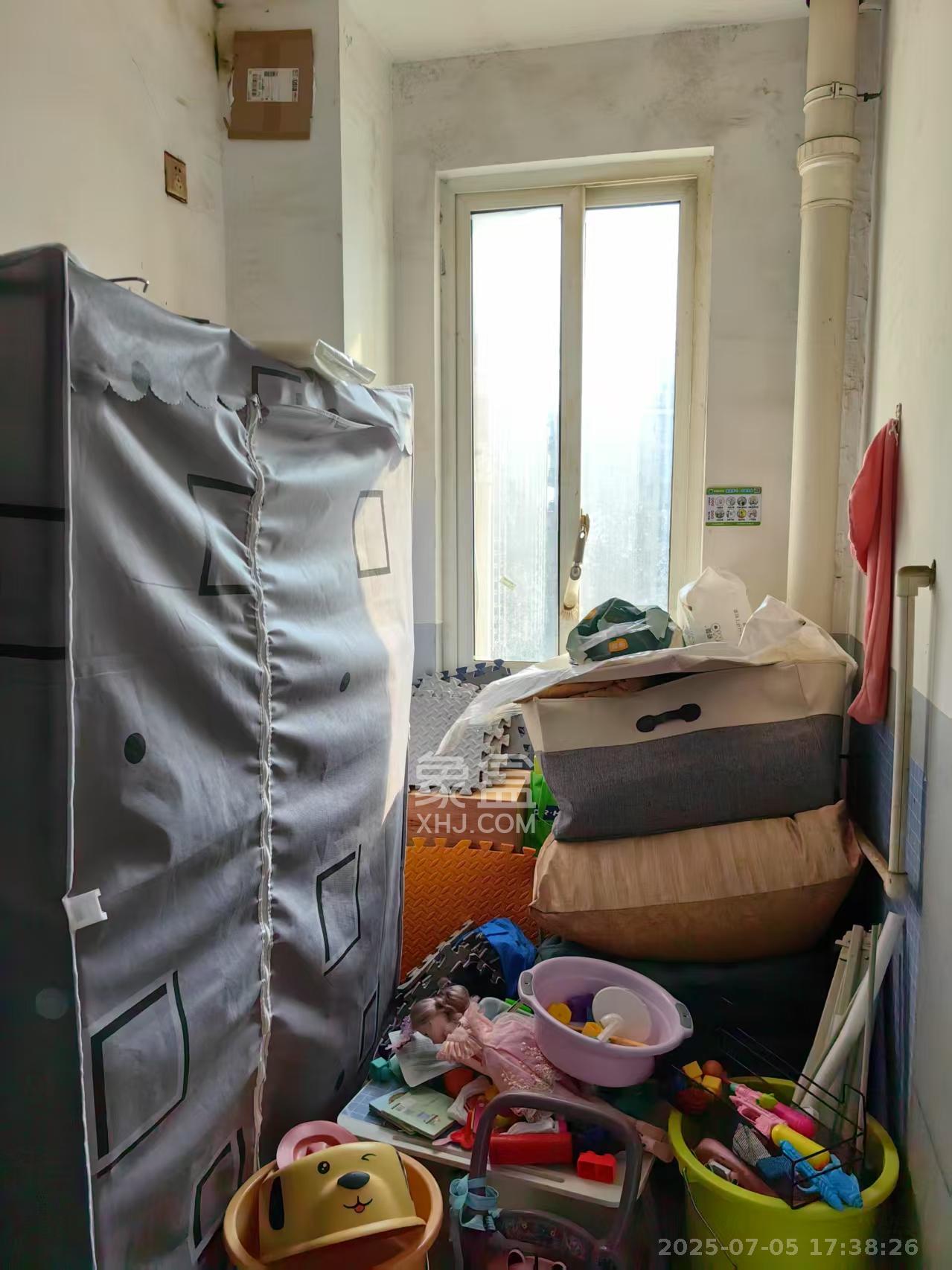 麓谷锦和园 2室2厅1卫 1800.0元/月 麓谷锦和园 2室2厅1卫 1800.0元/月室内图