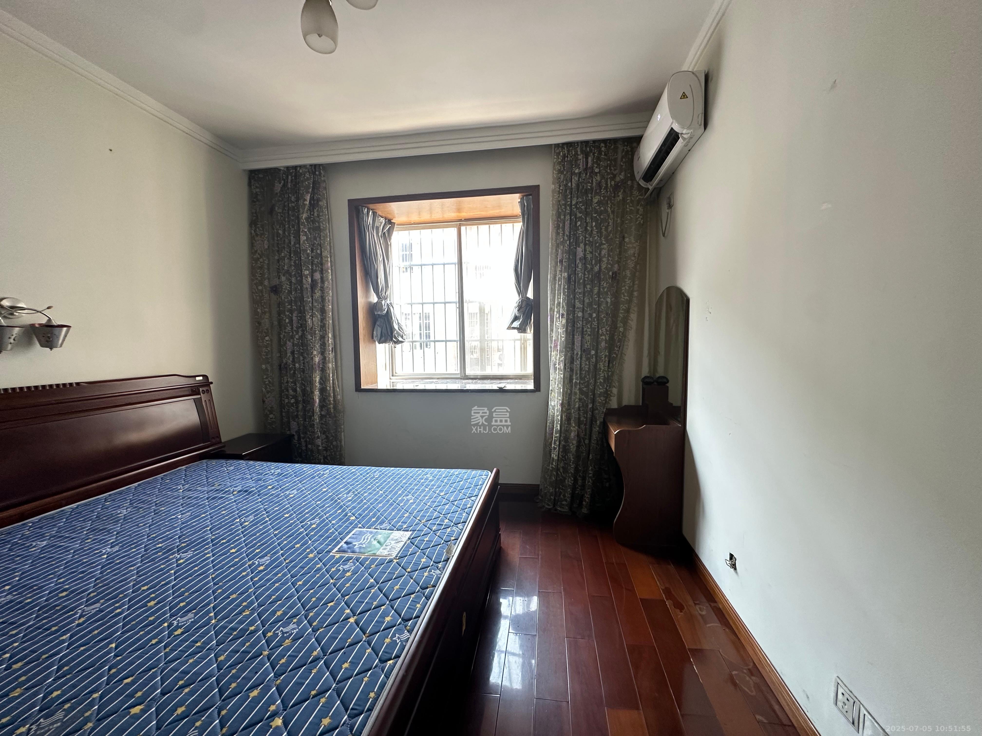 湘绣城 3室2厅2卫 1500.0元/月 湘绣城 3室2厅2卫 1500.0元/月室内图